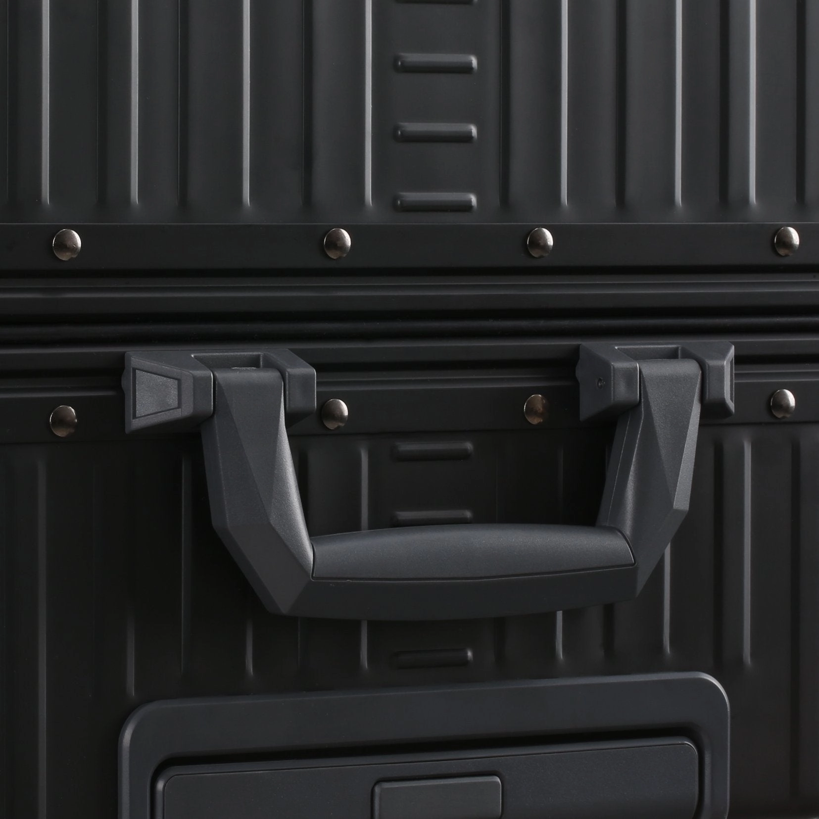 Aleon Classic 21" 4-Wheel Carry-On Luggage