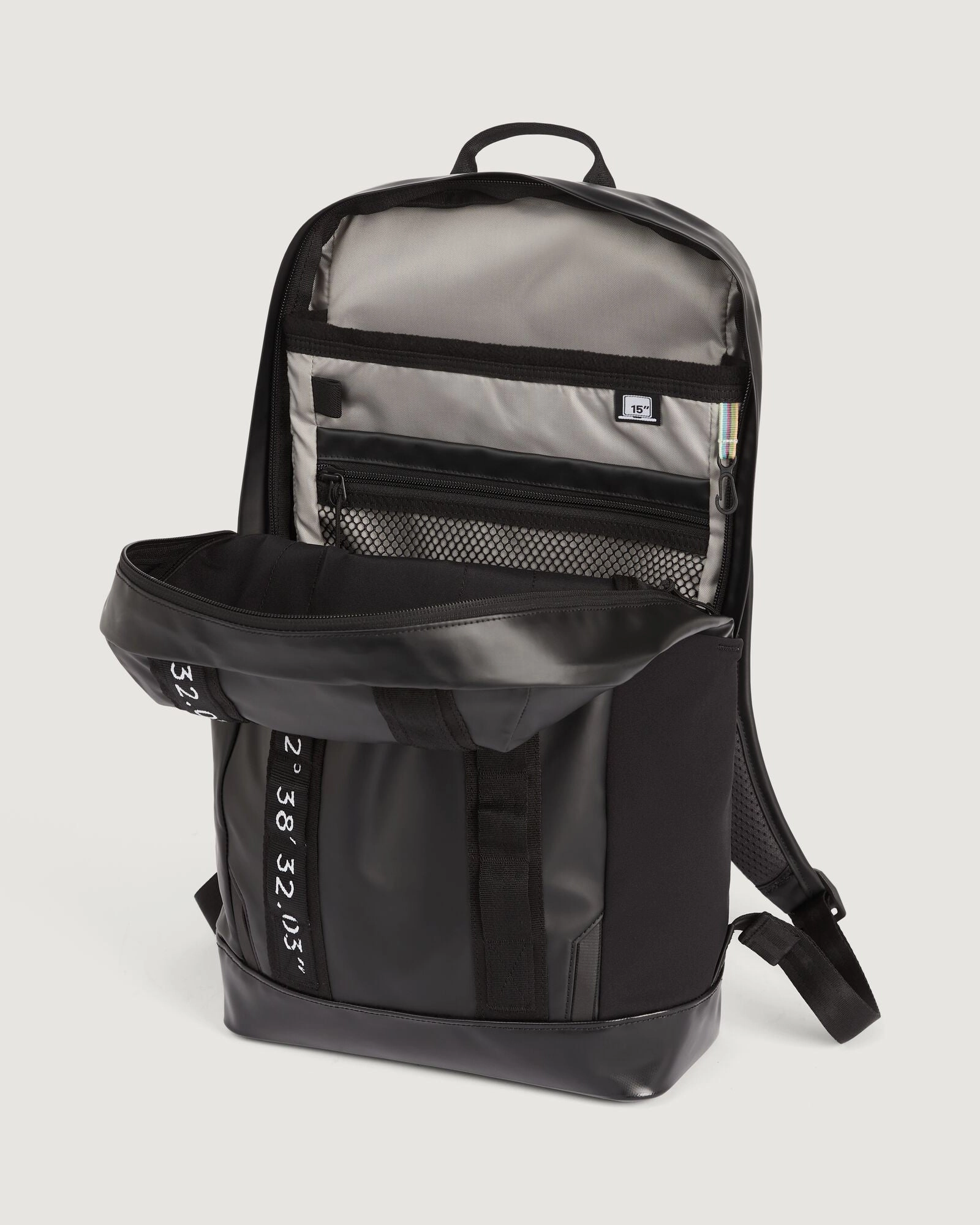 Amphi Backpack - 16L - Black Stingray