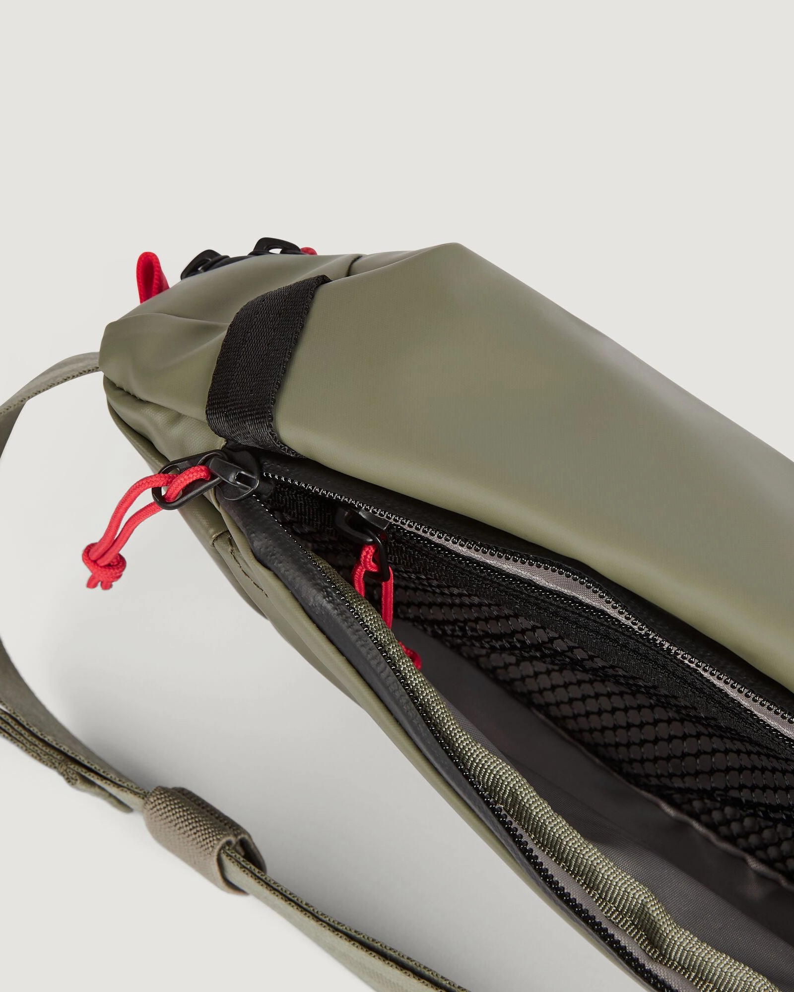 Amphi Cross Body Bag - Beech
