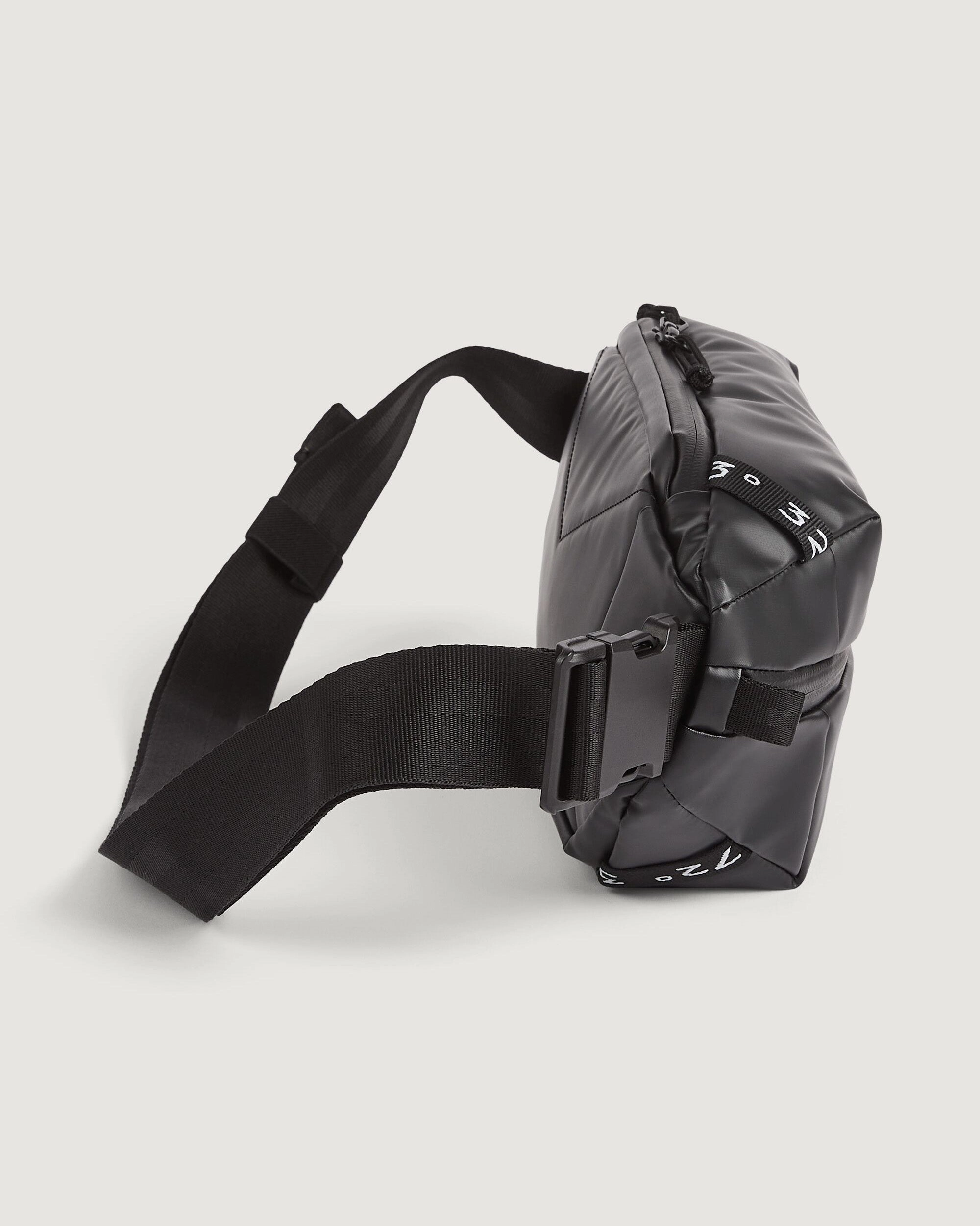 Amphi Cross Body Bag - Black Stingray