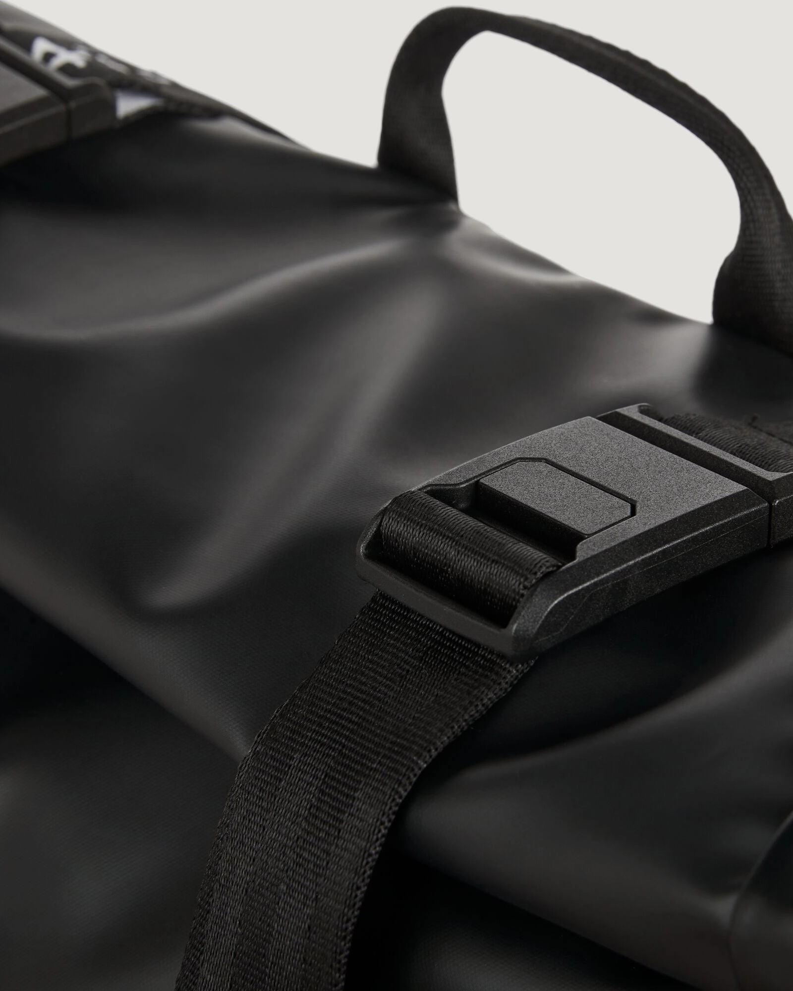Amphi Roll Top - 18L - Black Stingray