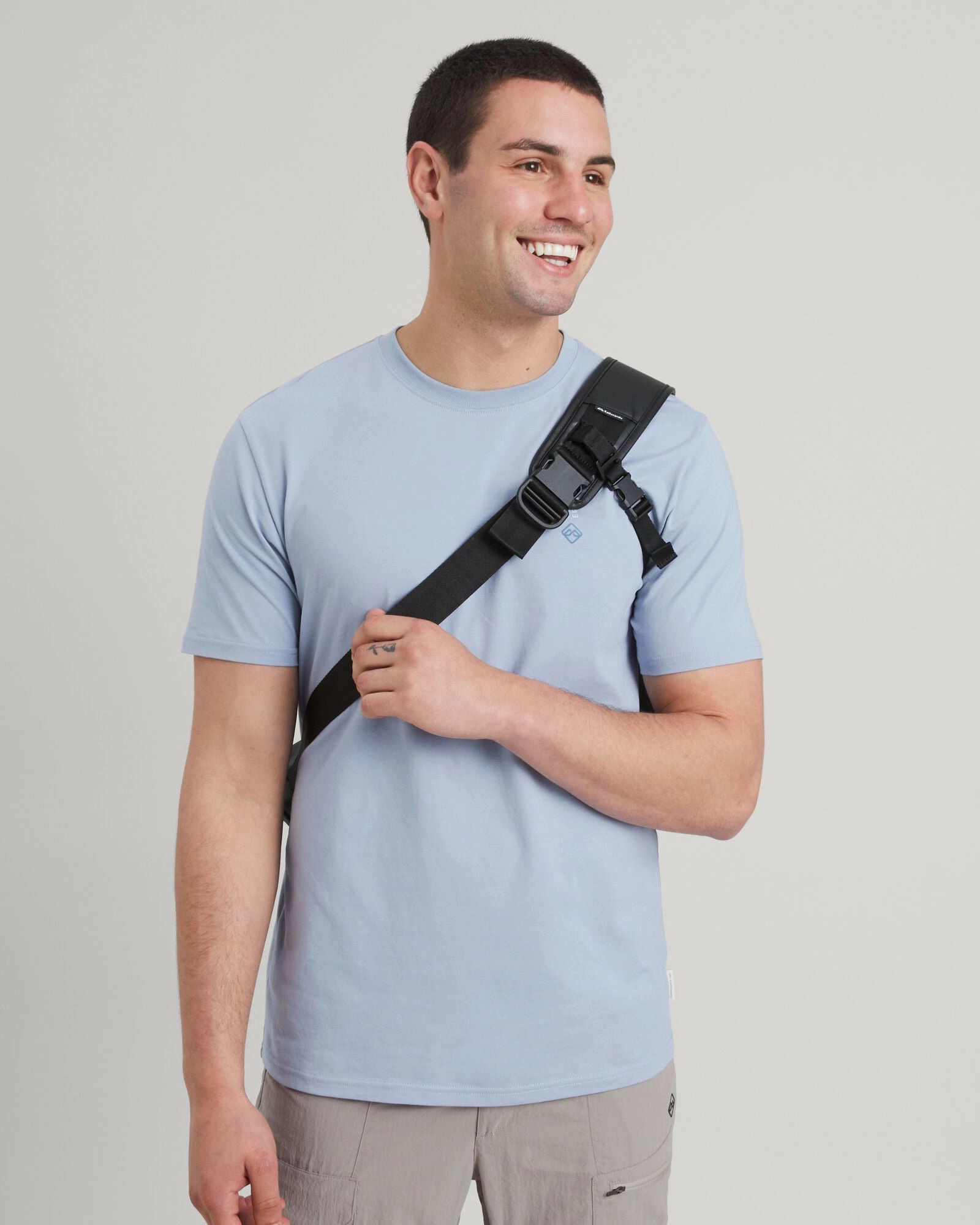 Amphi Roll Top Messenger Bag - 15L - Black Stingray