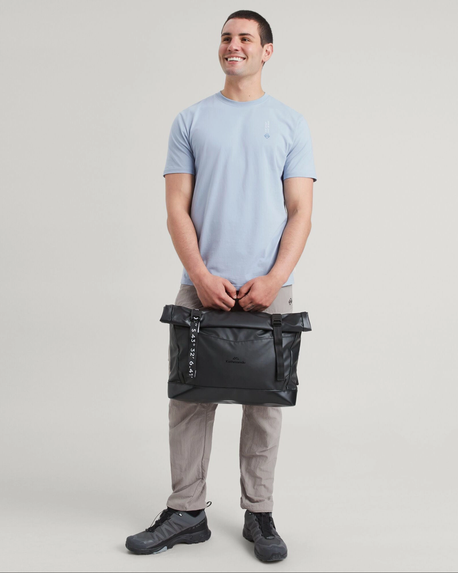 Amphi Roll Top Messenger Bag - 15L - Black Stingray