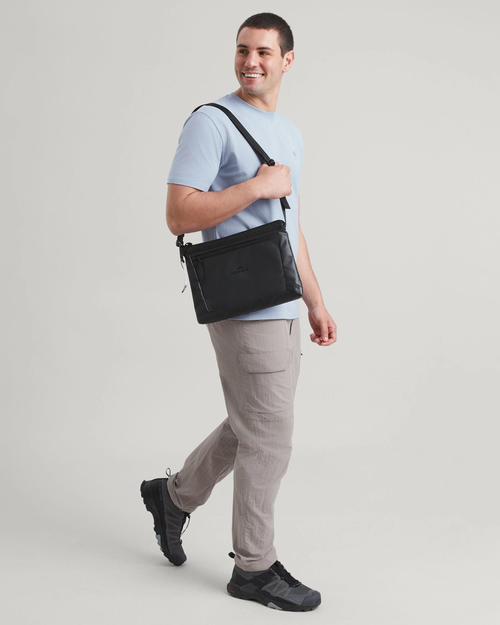 Amphi Shoulder Bag - Black Stingray
