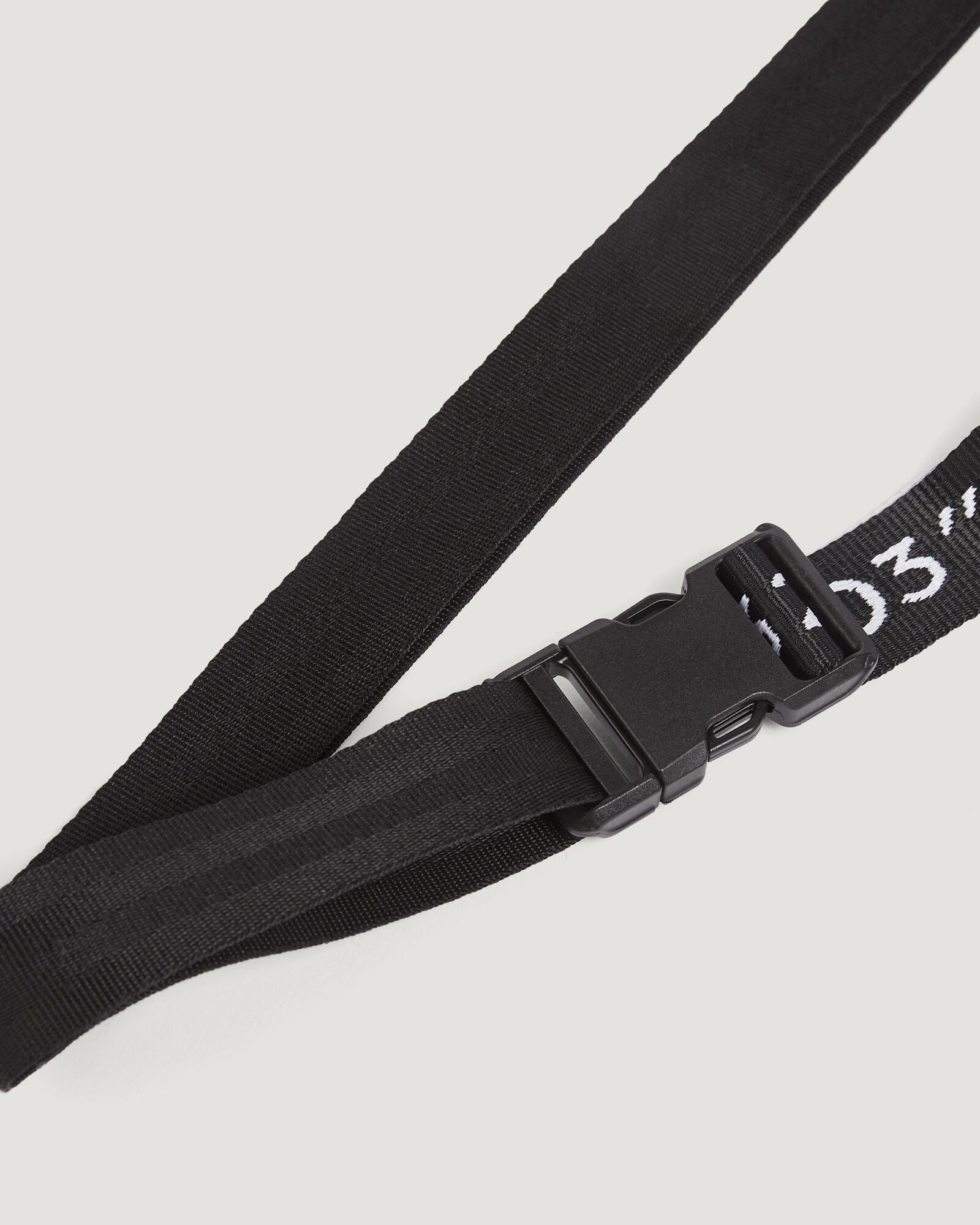 Amphi Shoulder Bag - Black Stingray