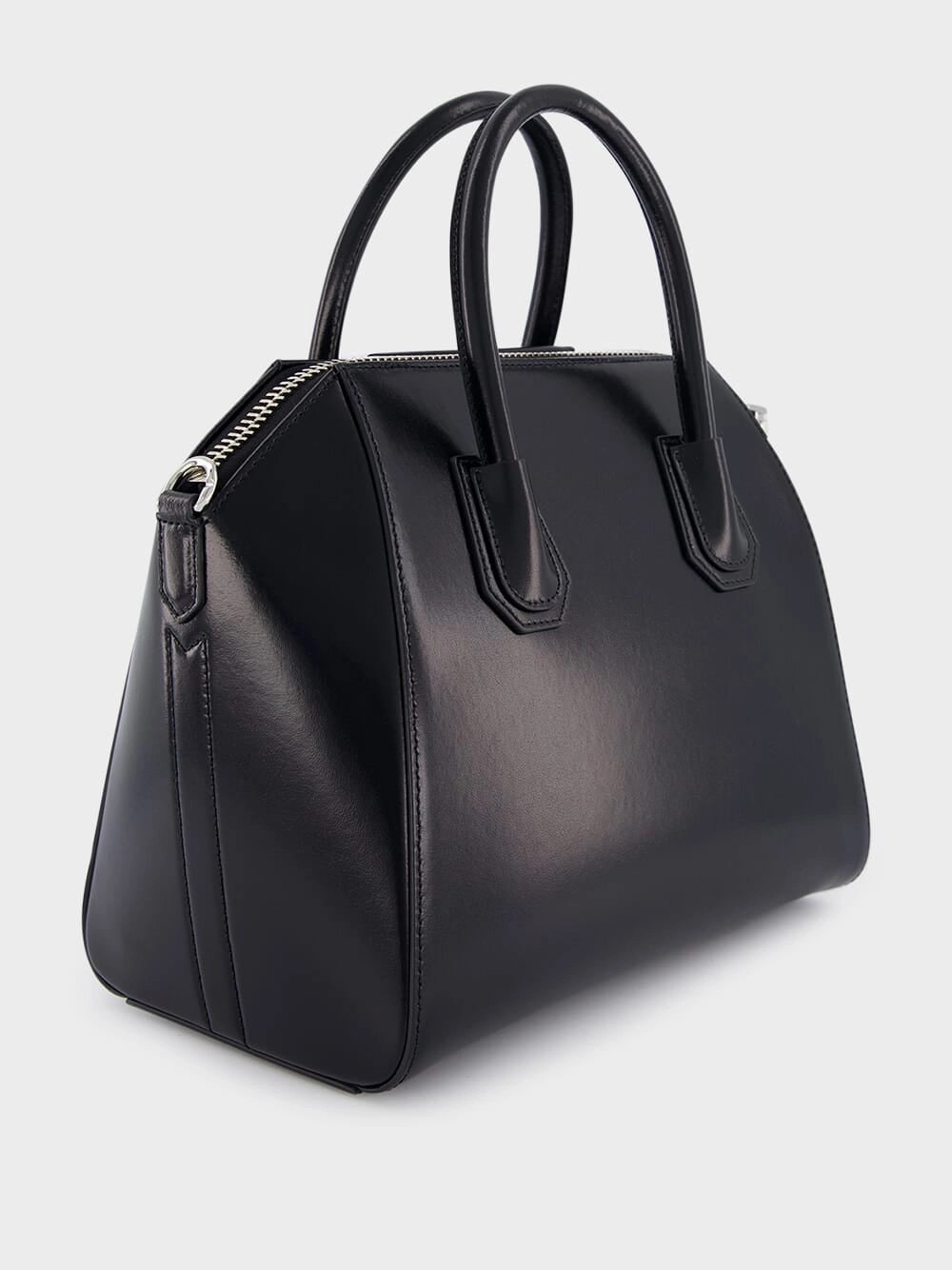 Antigona Small Leather Handbag