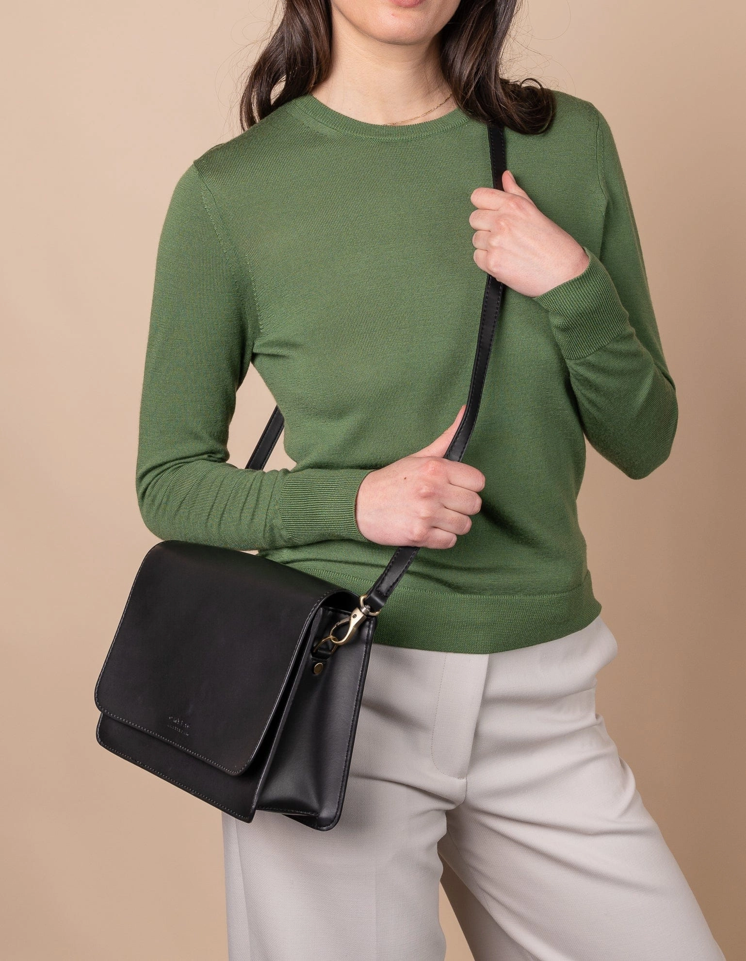 Audrey Apple Leather Vegan Crossbody | Black