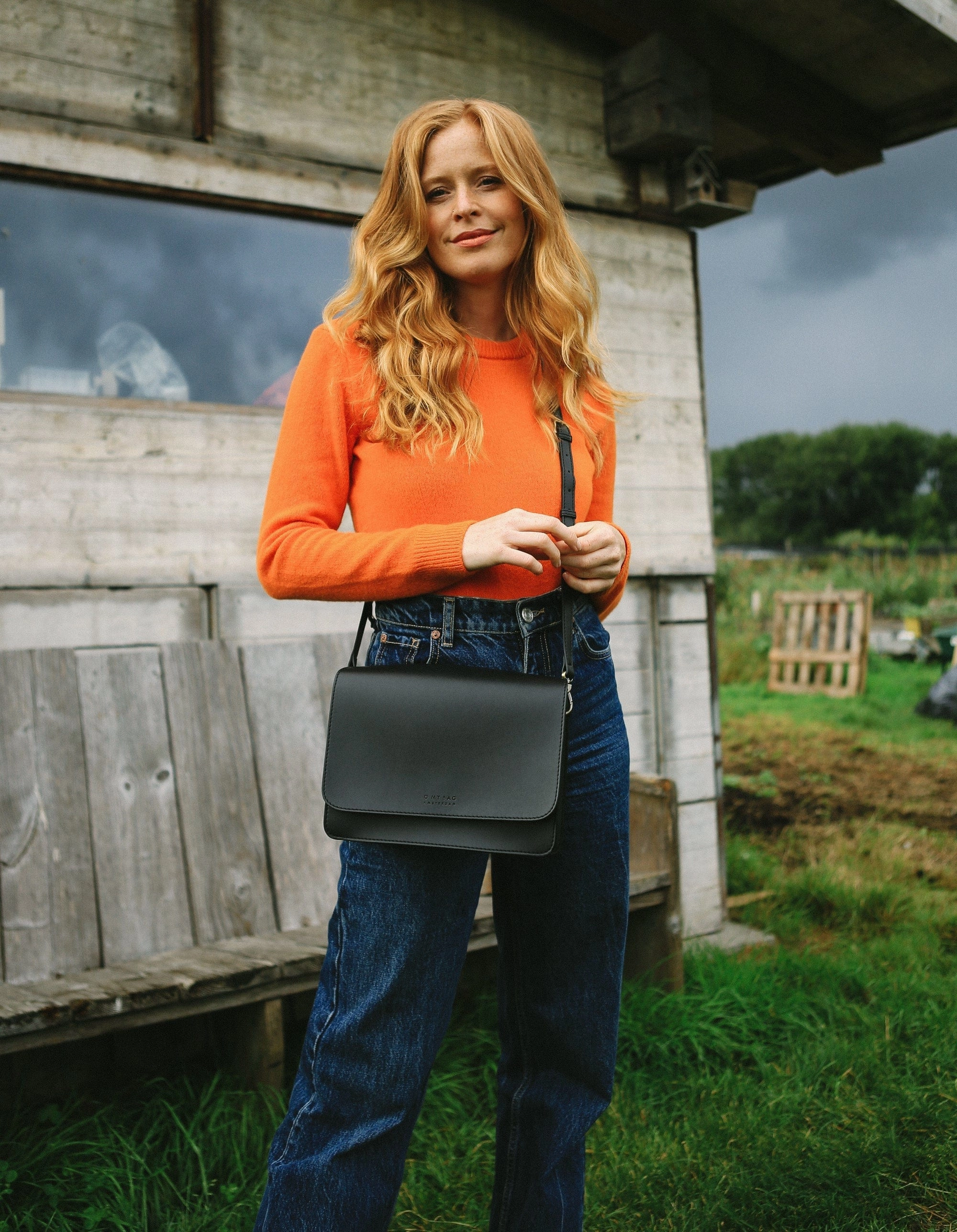 Audrey Apple Leather Vegan Crossbody | Black