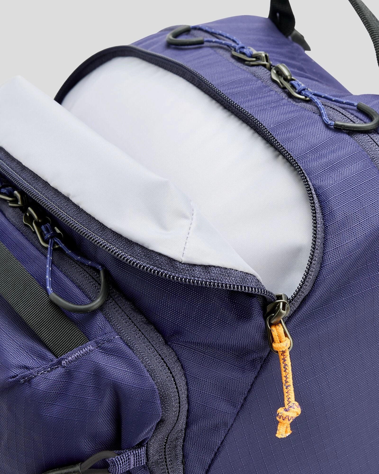 Axon Escape Backpack - 28L - Dark Horizon