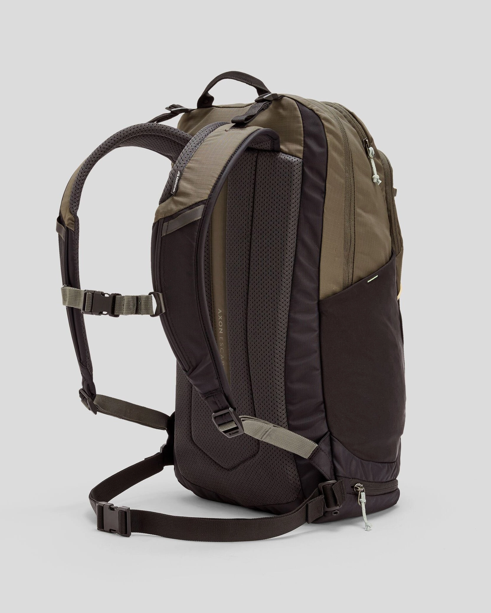 Axon Escape Backpack - 28L - Dark Moss