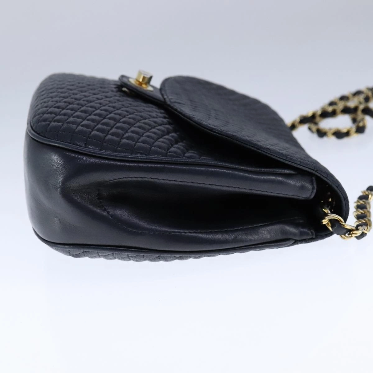 Bally Leather Shoulder Bag (Pre-Owned)