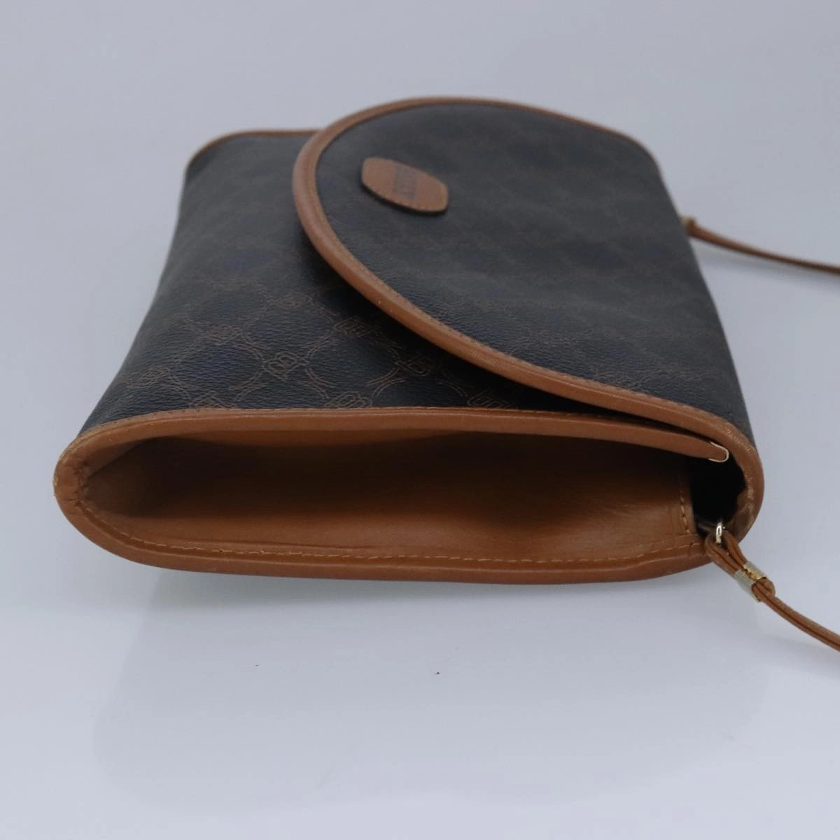 Bally  Leather Shoulder Bag (Pre-Owned)
