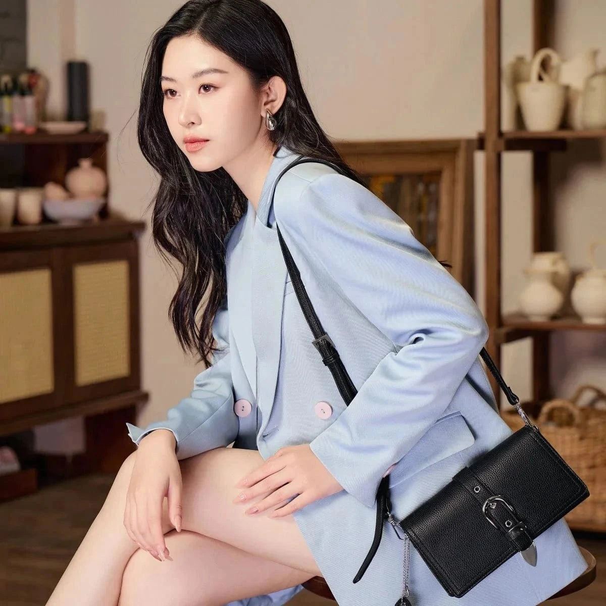 Beau Vegan Leather Crossbody Bag | Black Pebbled
