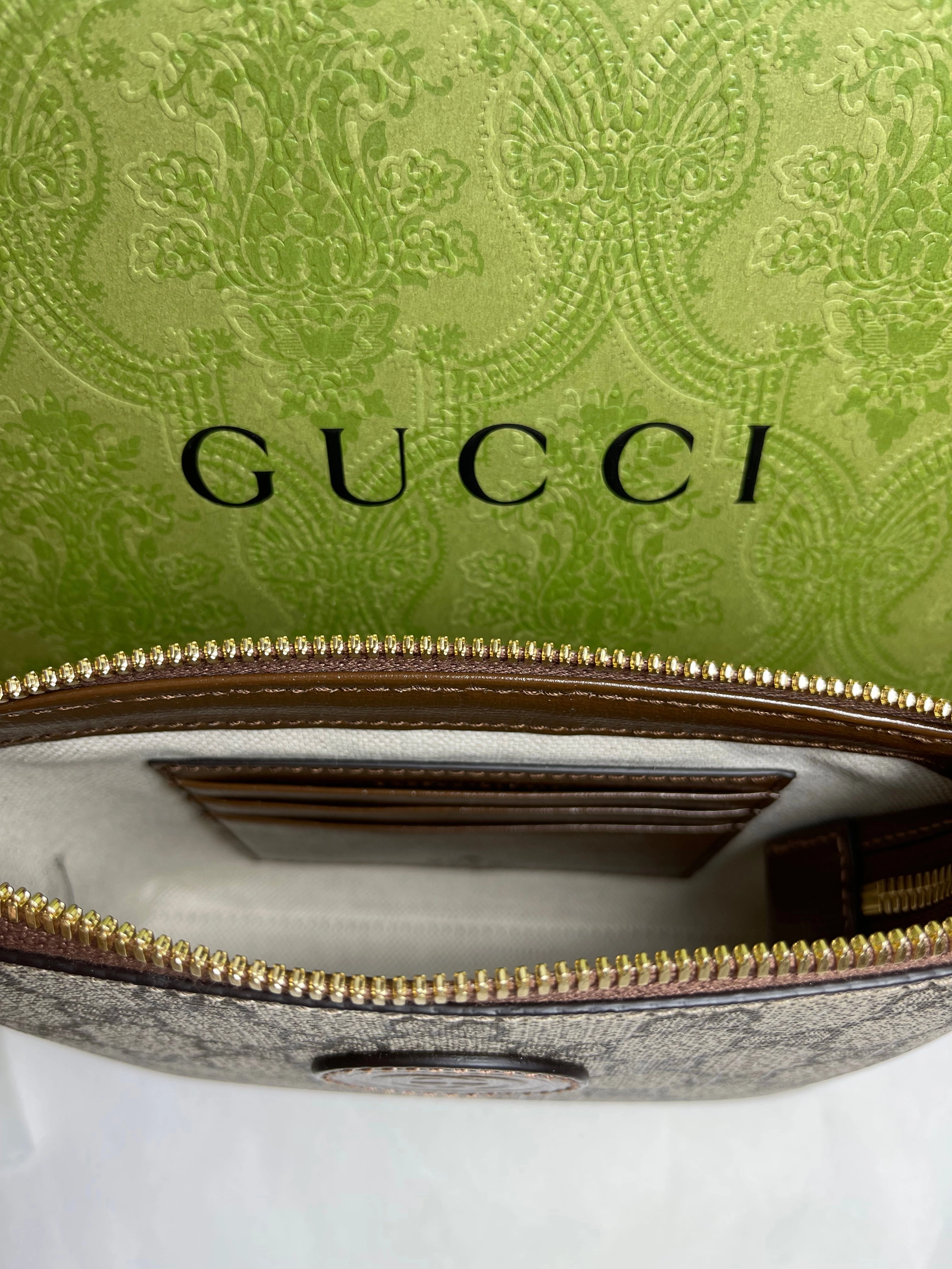 Brandnew Gucci Interlocking GG Supreme 2 in 1 Crossbody / Clutch