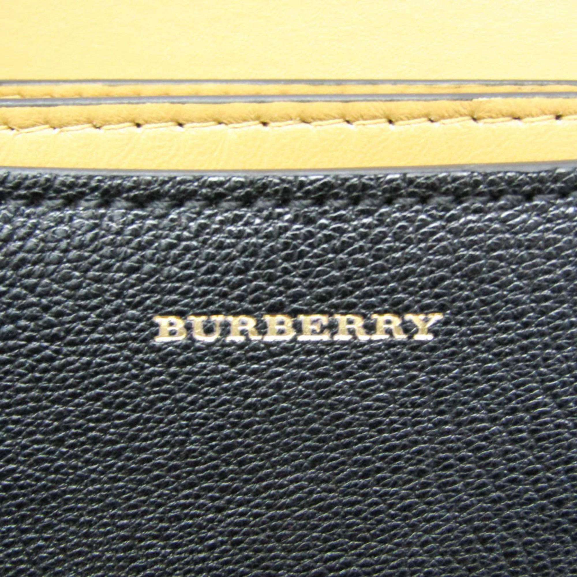 Burberry  Leather Shoulder Bag (Pre-Owned)