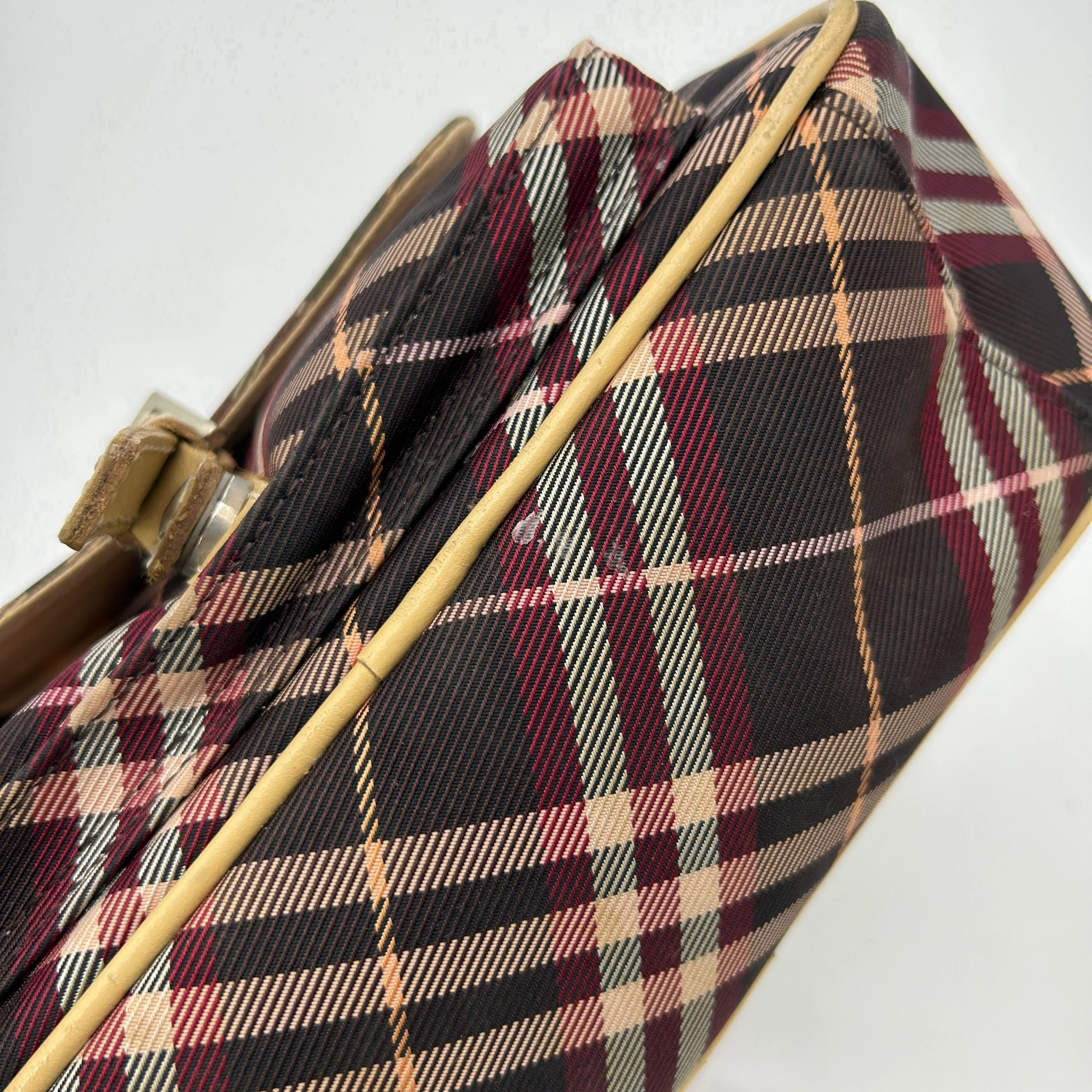 BURBERRY Nova Check Blue Label Shoulder Bag Nylon Red bb6612gd