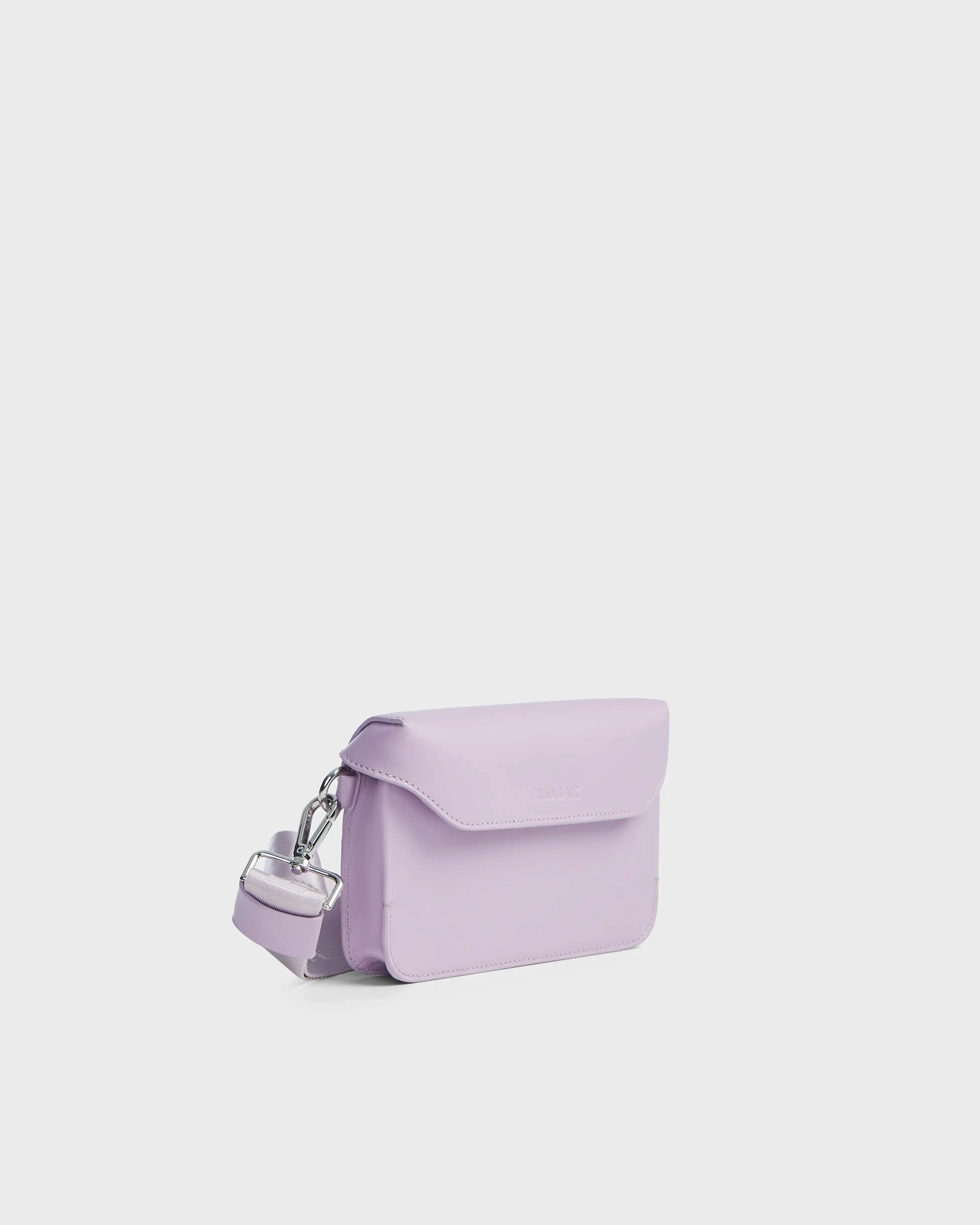 CAMELIA - 8324000 Lilac Foam