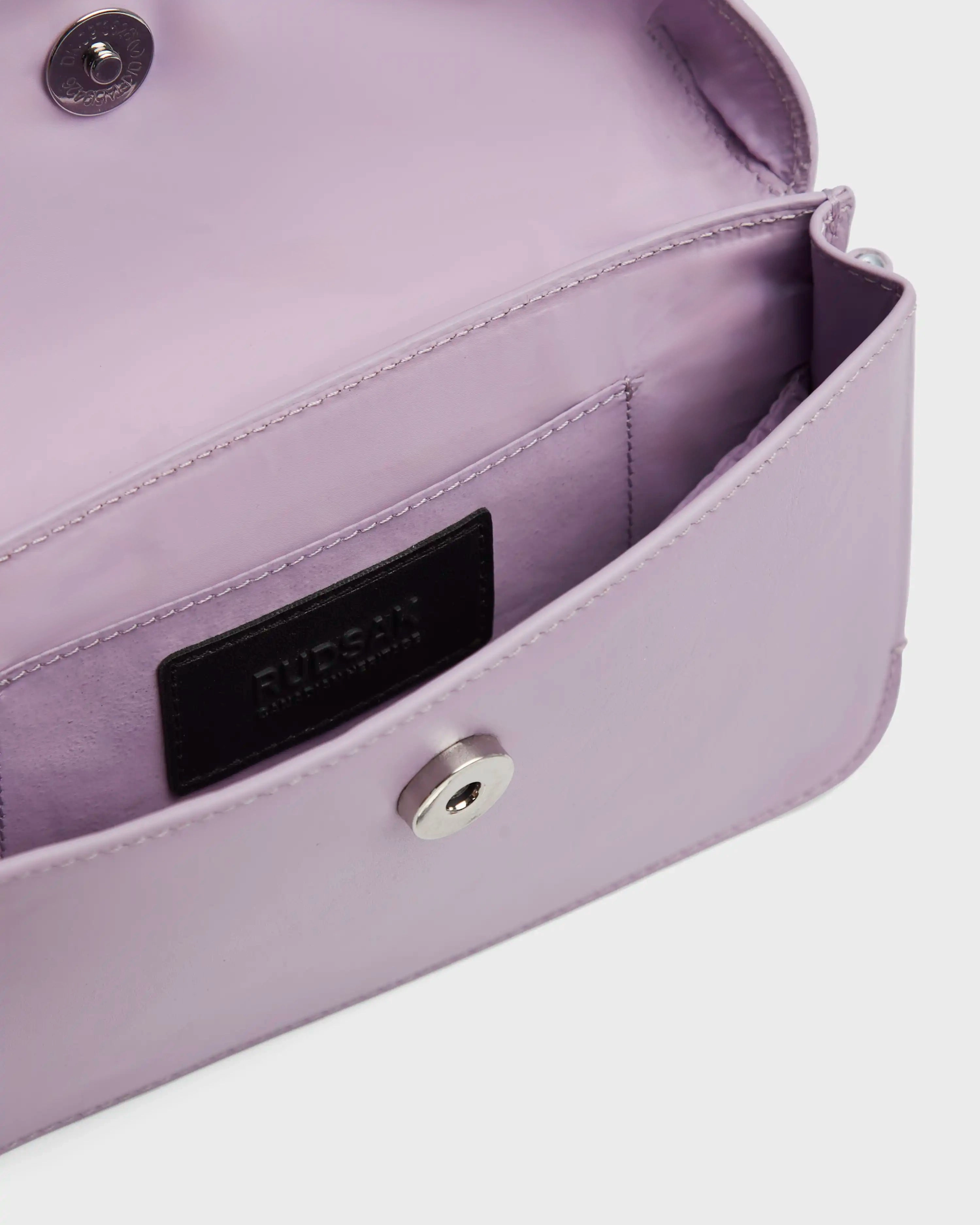 CAMELIA - 8324000 Lilac Foam