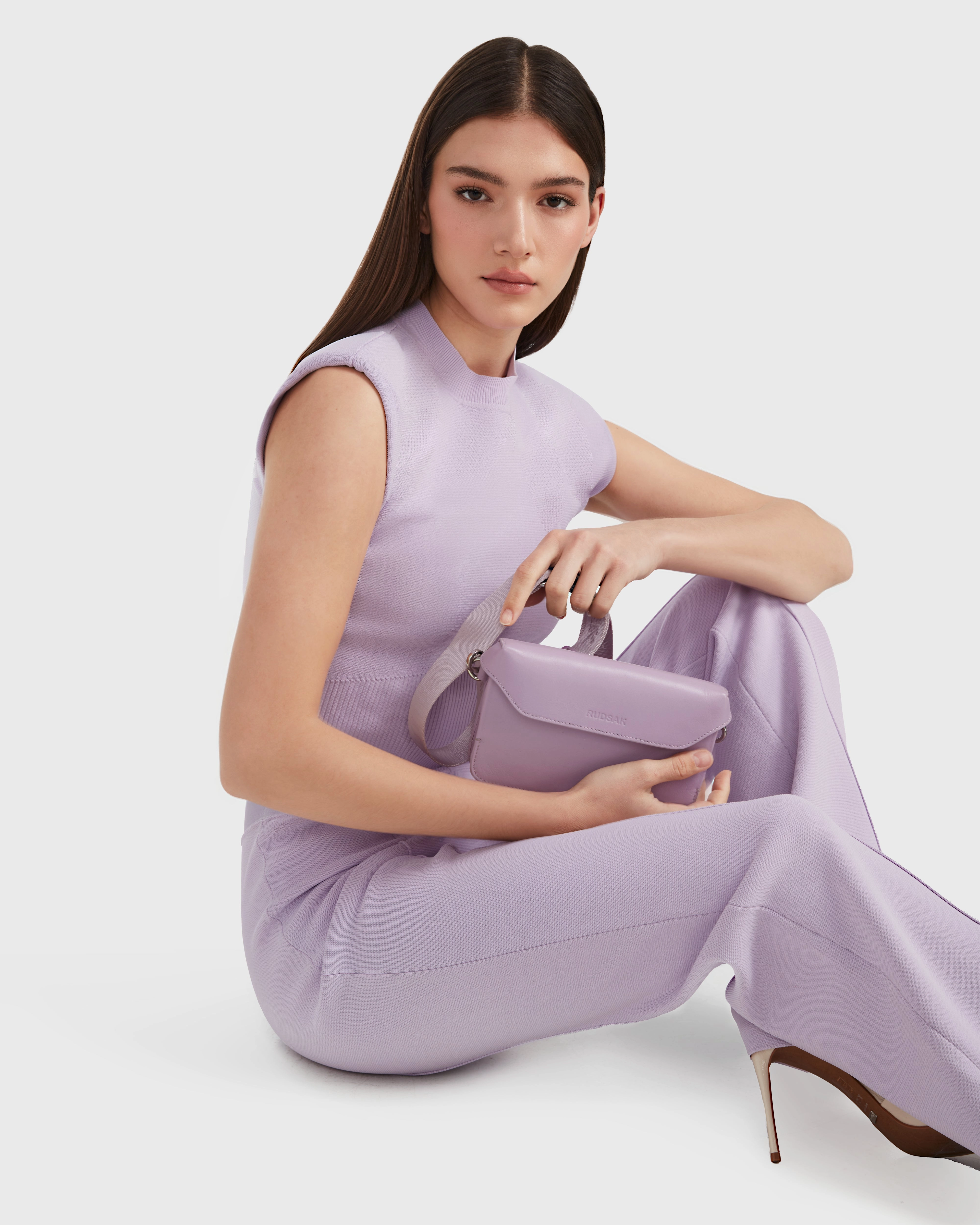 CAMELIA - 8324000 Lilac Foam