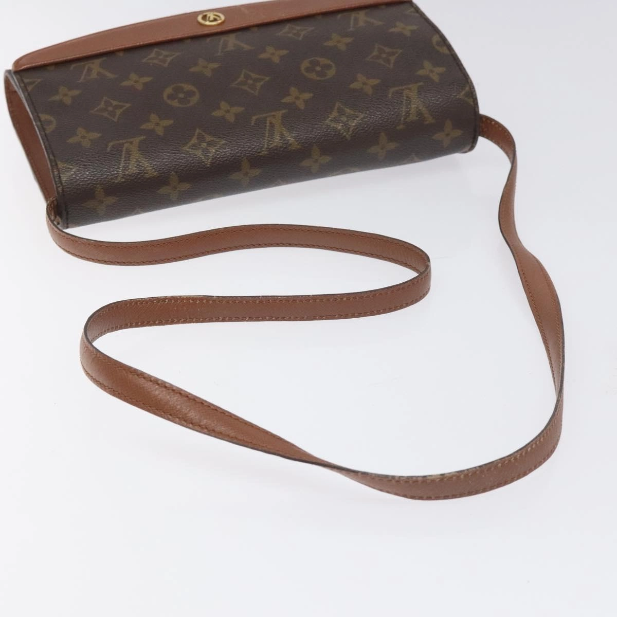 Canvas Shoulder Bag with Strap and Metal Fittings