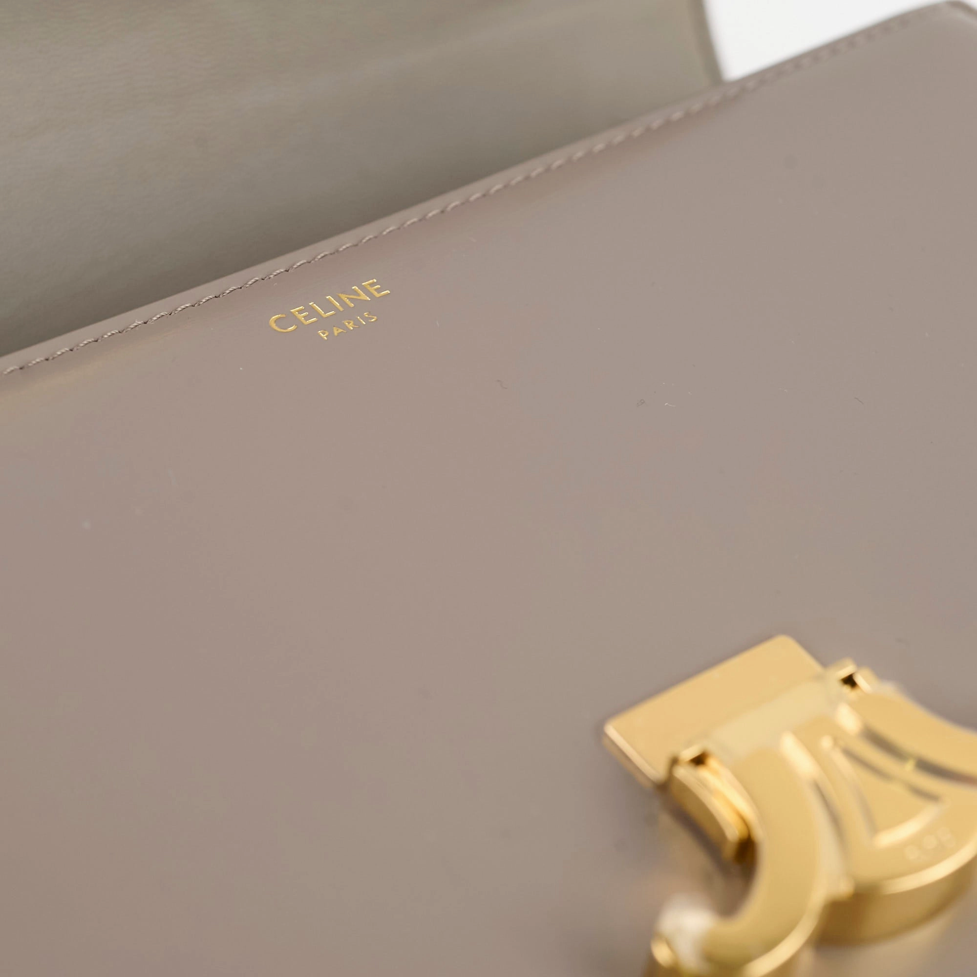 Celine Classique Medium Triomphe Bag Pebble