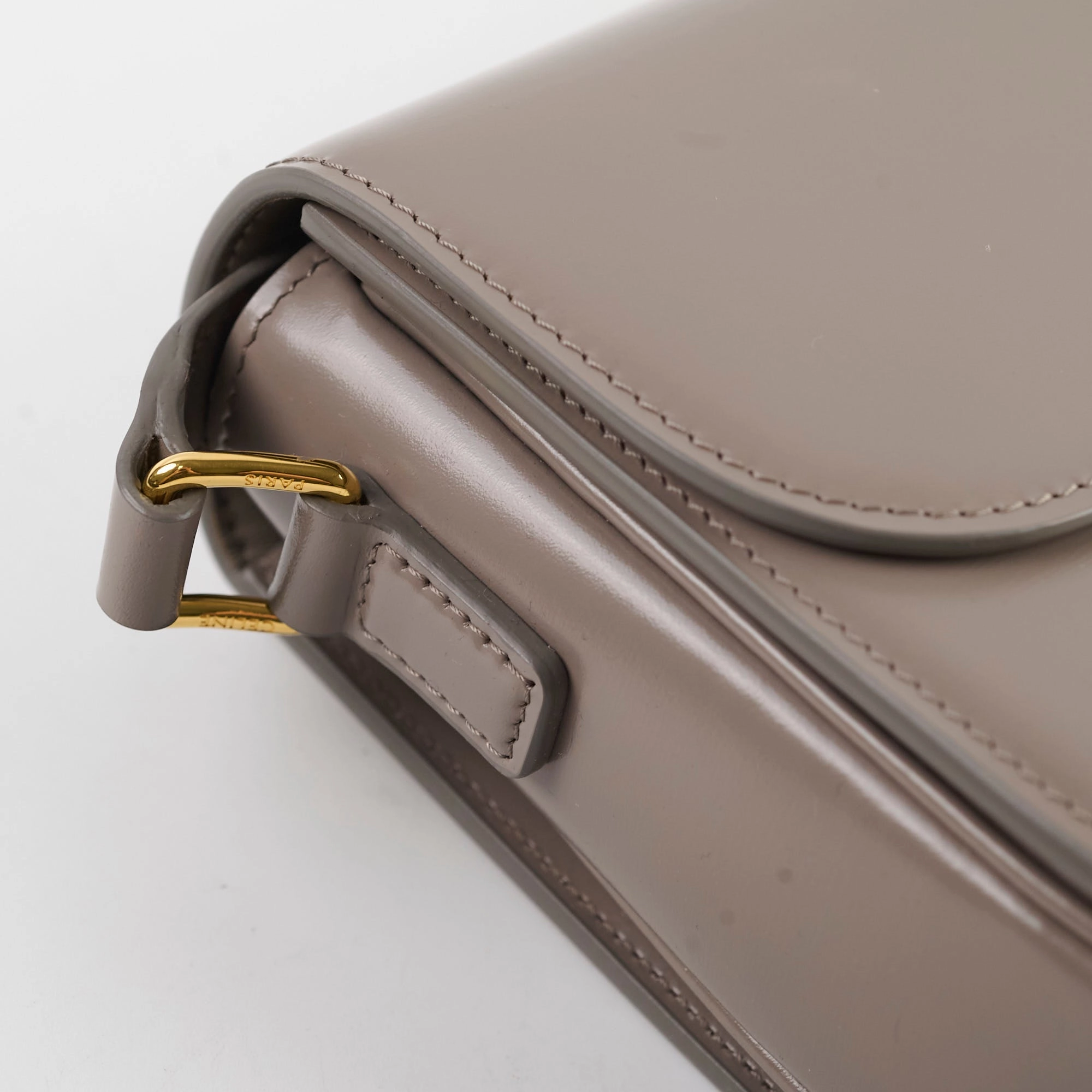 Celine Classique Medium Triomphe Bag Pebble
