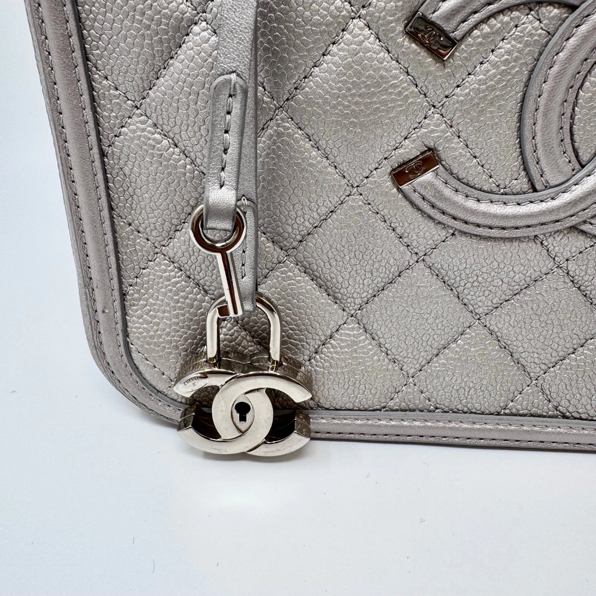 Chanel 2016-2017 Medium Filigree Vanity Case