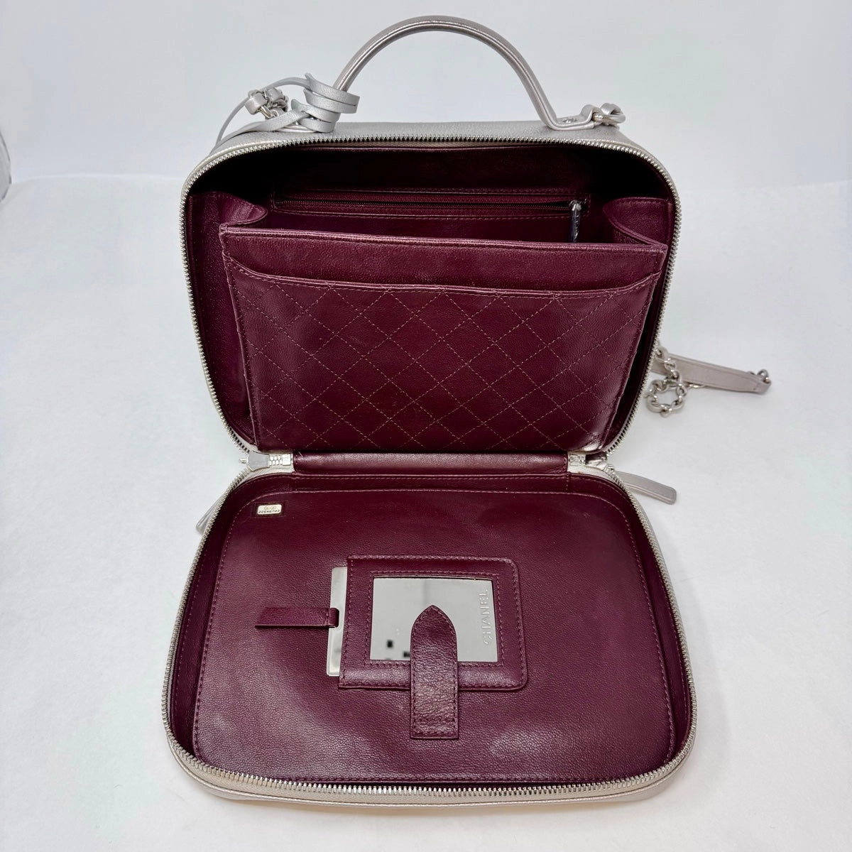 Chanel 2016-2017 Medium Filigree Vanity Case