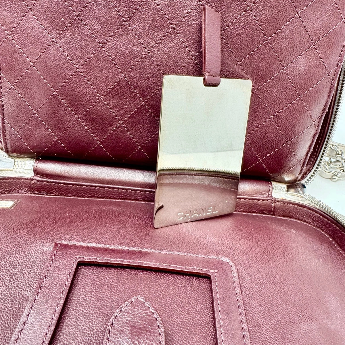 Chanel 2016-2017 Medium Filigree Vanity Case