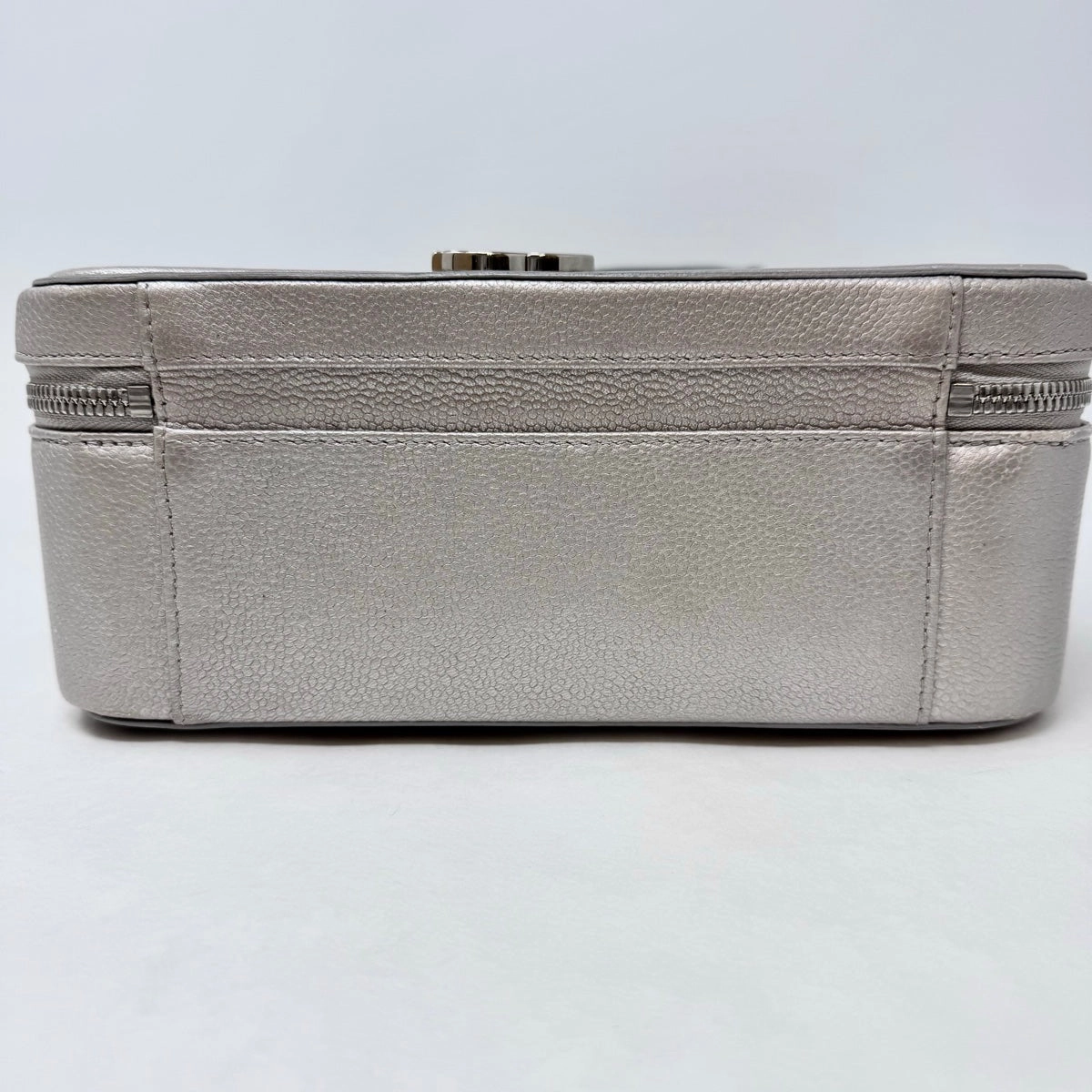 Chanel 2016-2017 Medium Filigree Vanity Case