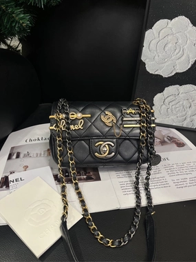 Chanel 22C Black Gold Badge Crossbody Bag Medium