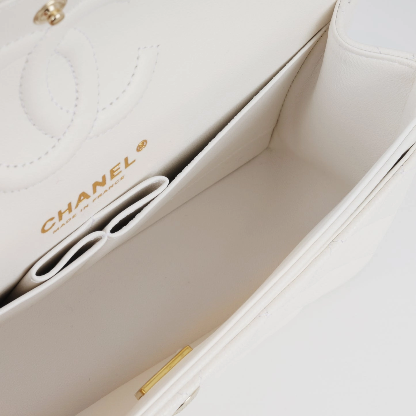 Chanel - Small Classic Flap Bag - White Caviar CGHW - Plaque Series - Pre-Loved