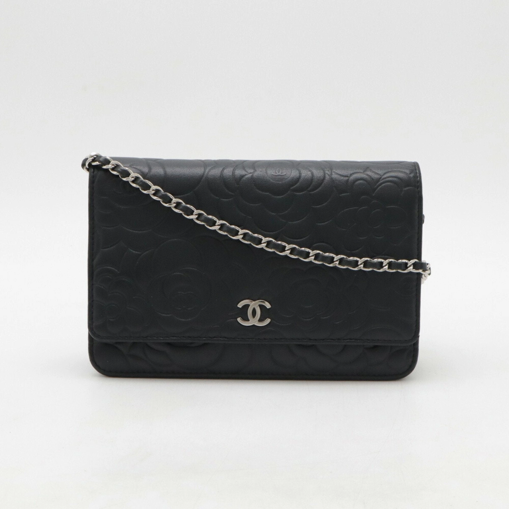 Chanel Camellia Leather Pochette Shoulder Bag (Pre-Owned)