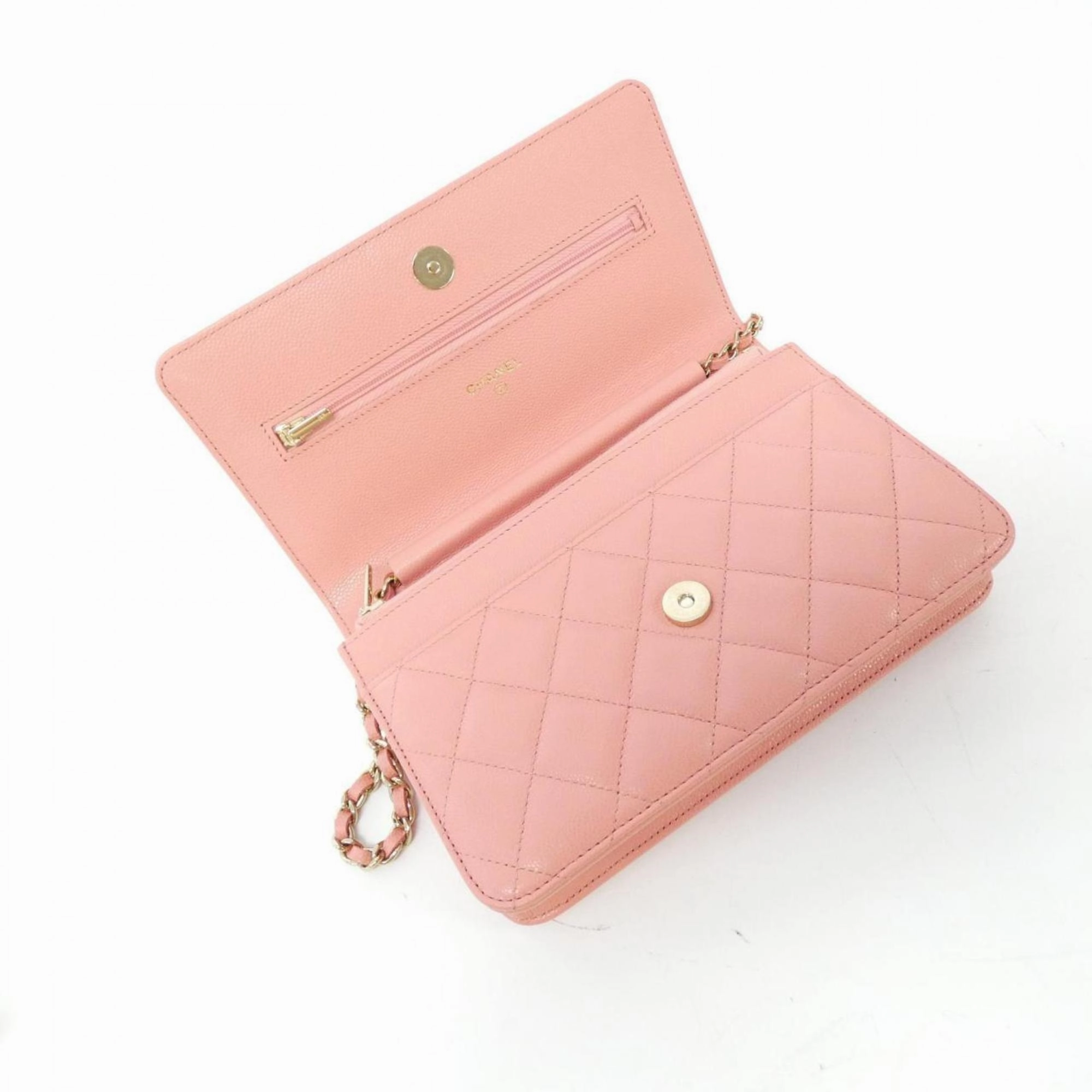 Chanel Caviar Leather Shoulder Bag (Pre-Owned)