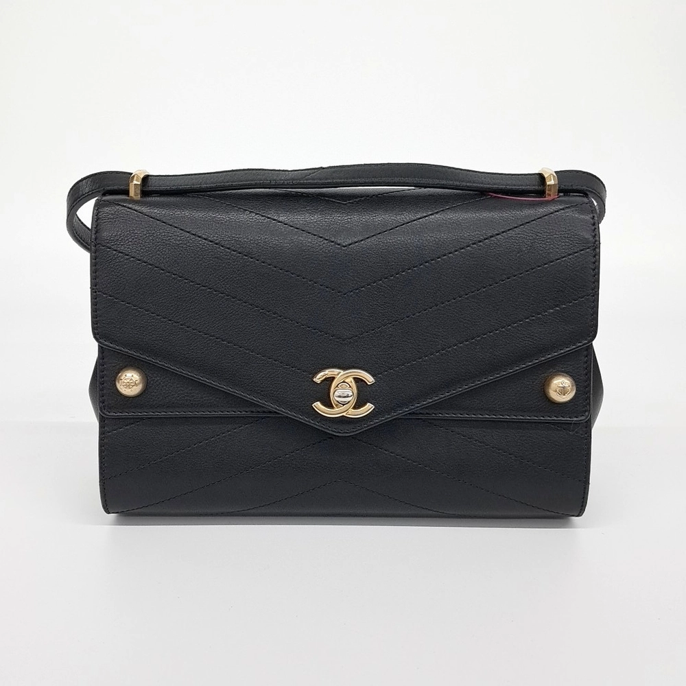 Chanel Chevron Shoulder Bag As0071 (10020285)