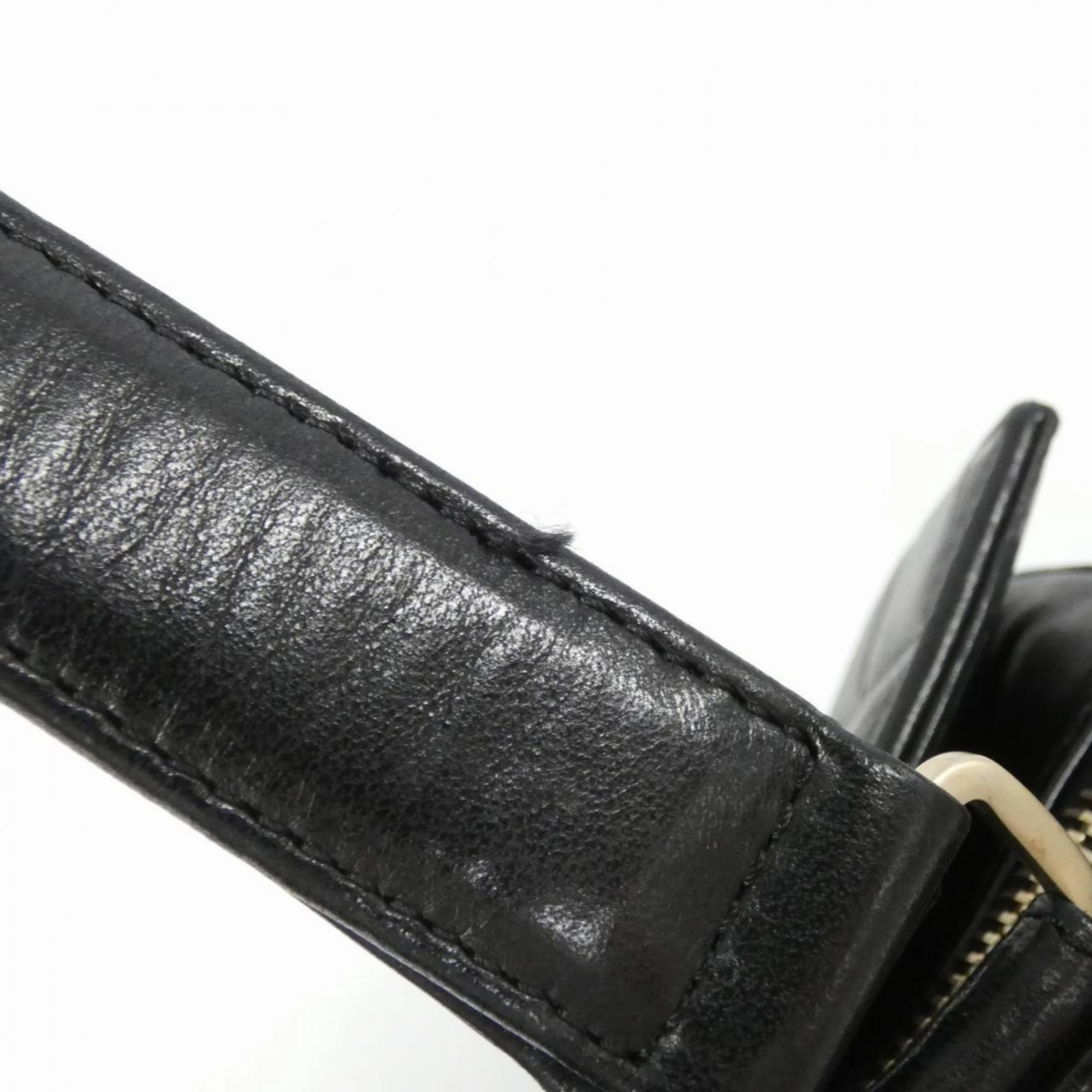 Chanel Chocolate Bar Leather Shoulder Bag (Pre-Owned)
