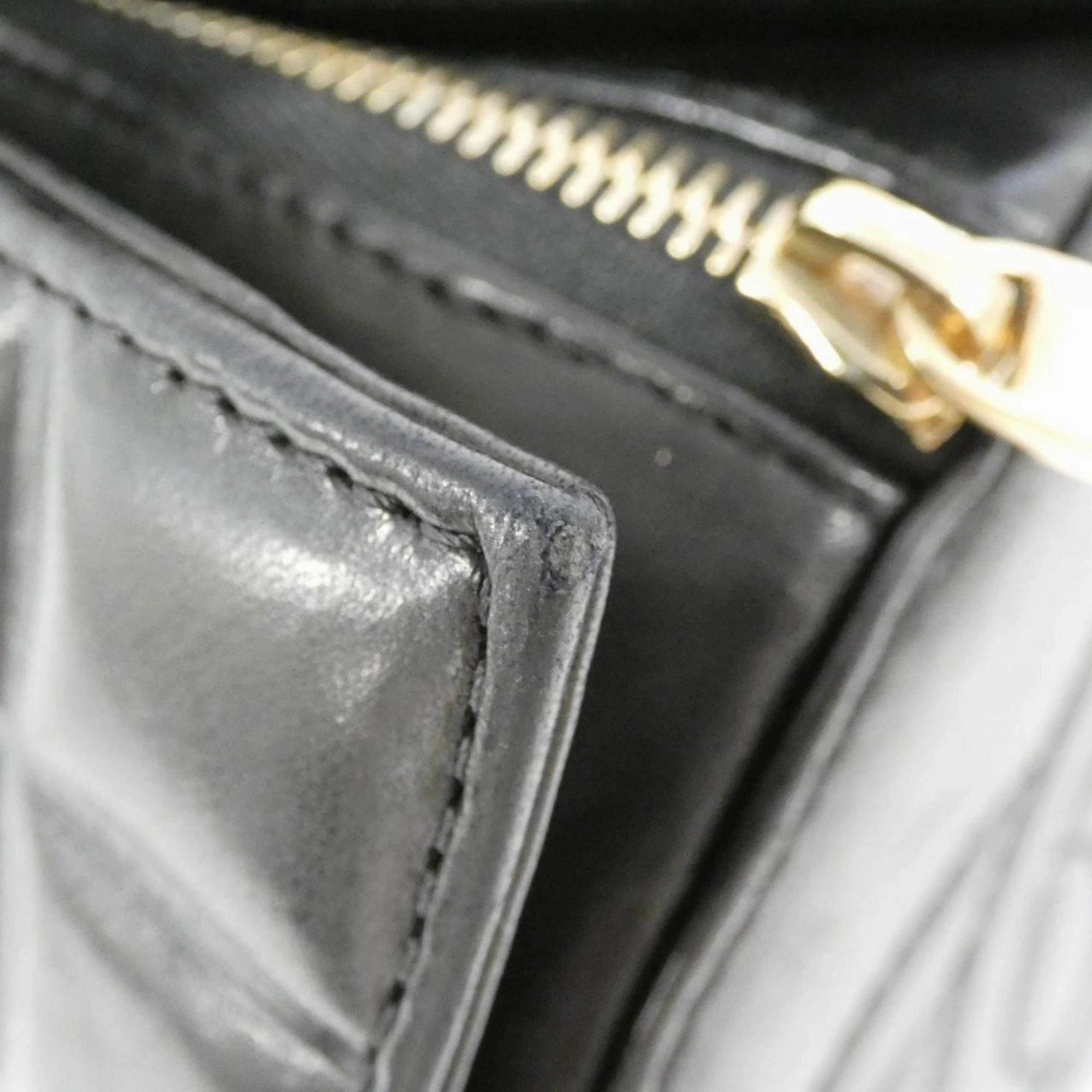 Chanel Chocolate Bar Leather Shoulder Bag (Pre-Owned)