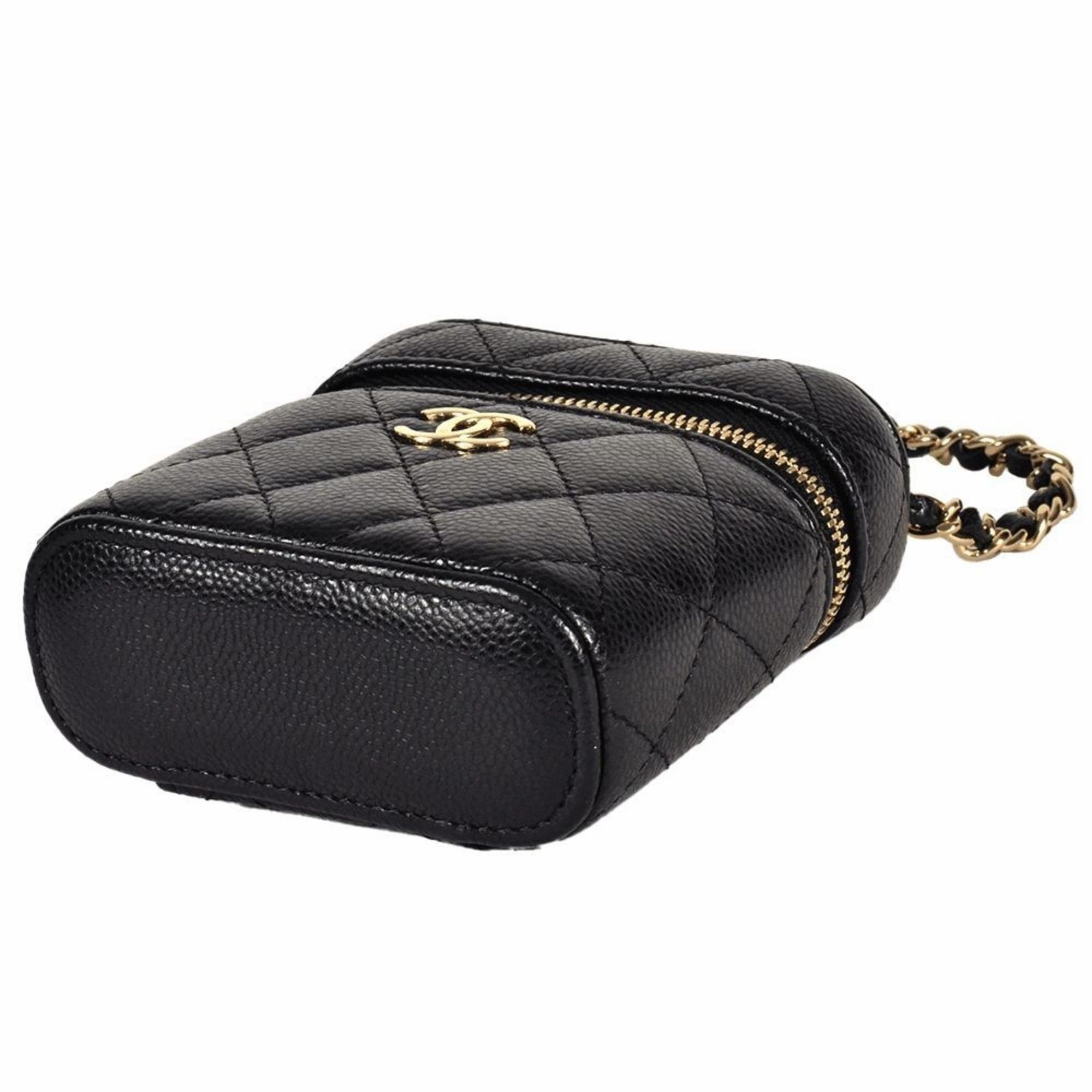 Chanel Grained Calfskin Shoulder Bag (Pre-Owned)