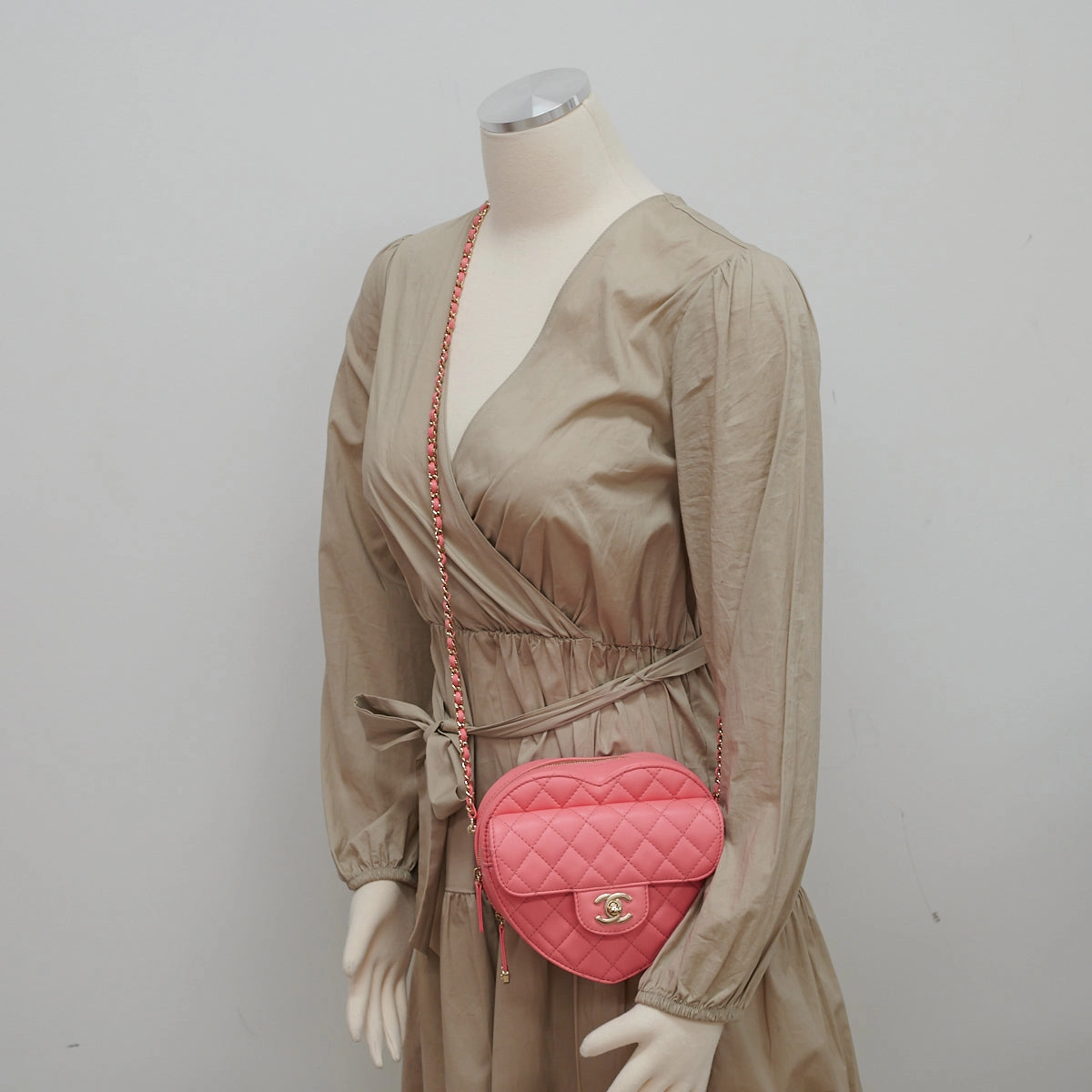 Chanel Heart Bag Large Lambskin Pink (Microchipped)
