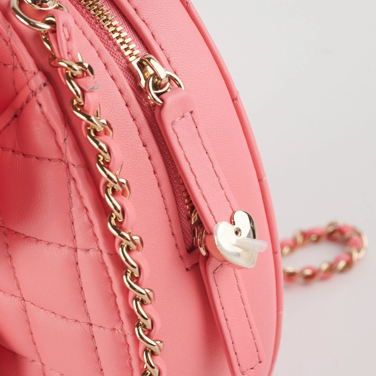Chanel Heart Bag Large Lambskin Pink (Microchipped)