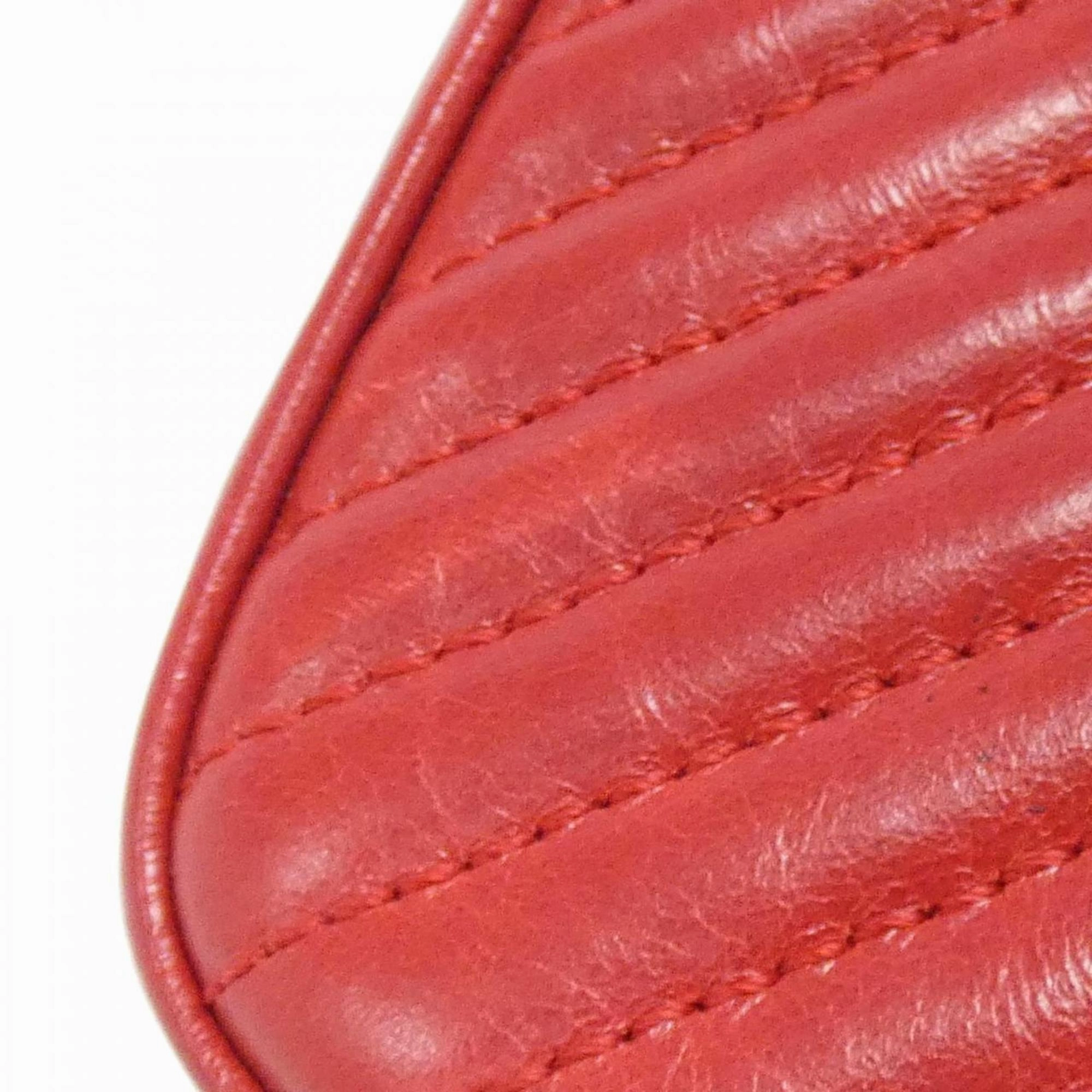 Chanel Leather Shoulder Bag (Pre-Owned)