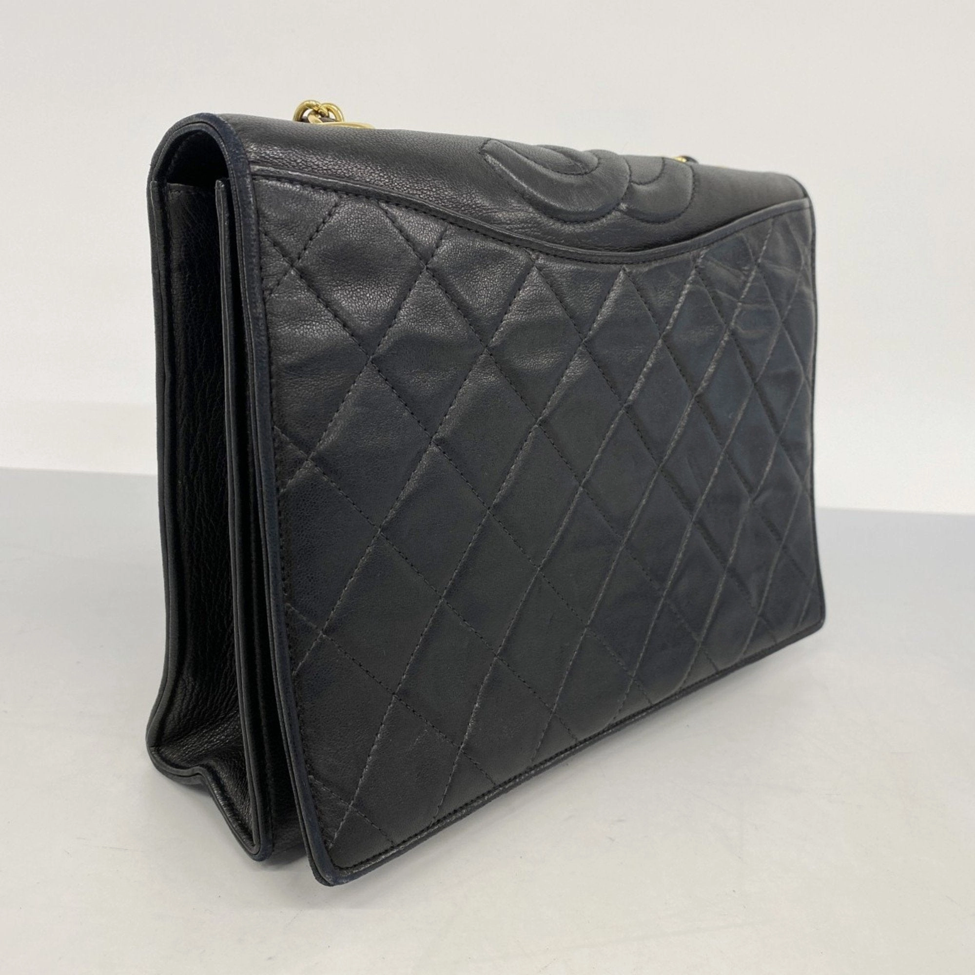 Chanel Leather Shoulder Bag (Pre-Owned)