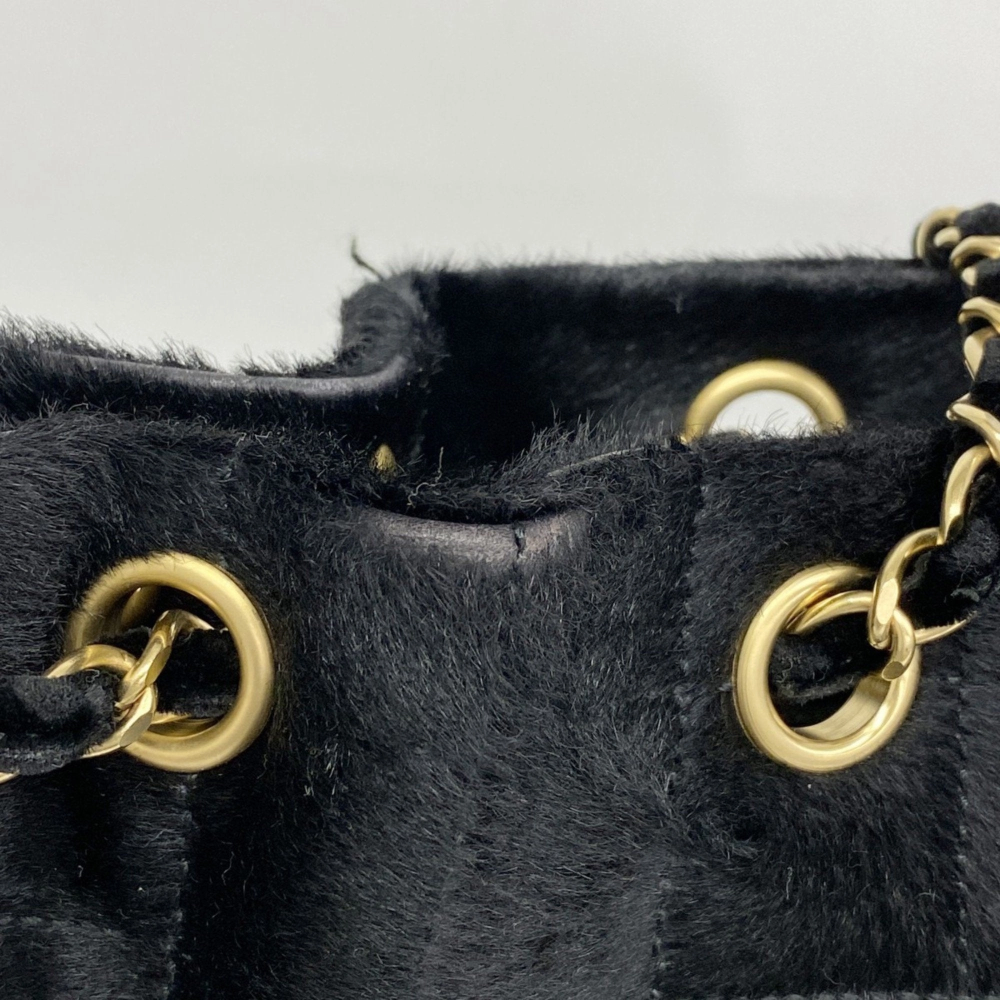 Chanel Leather Shoulder Bag (Pre-Owned)