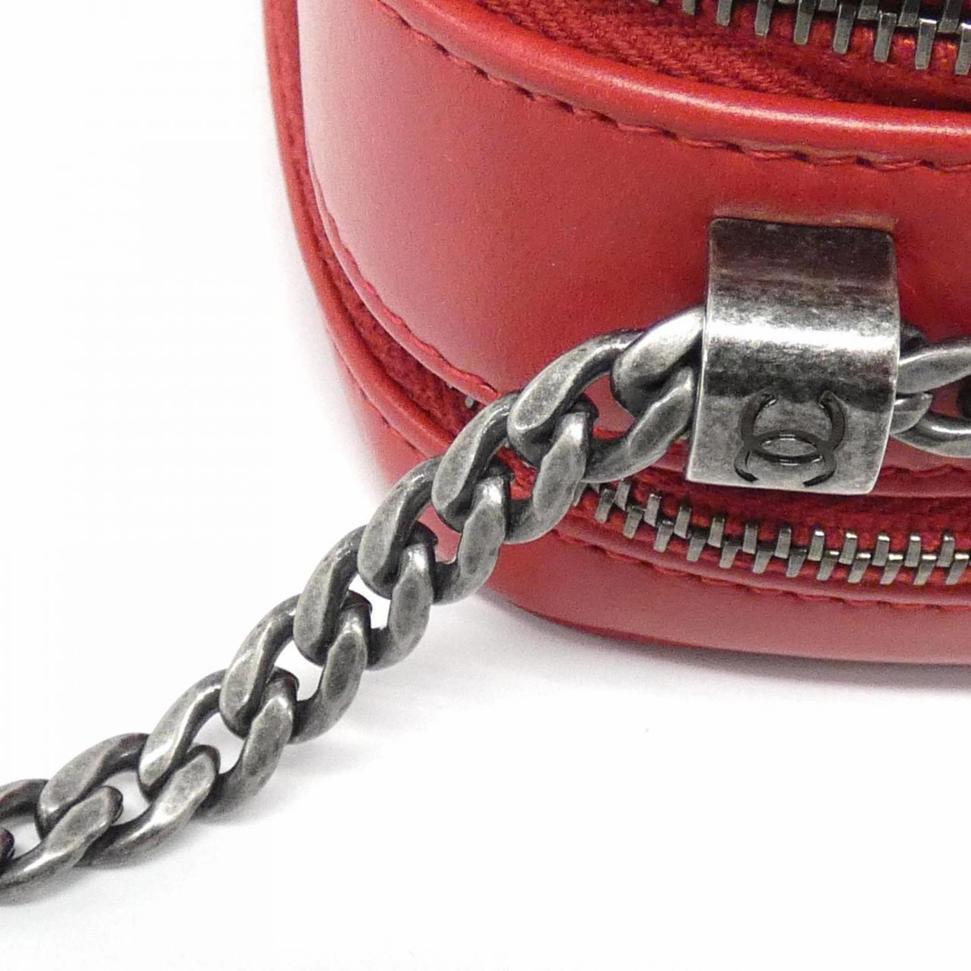 Chanel Leather Shoulder Bag (Pre-Owned)