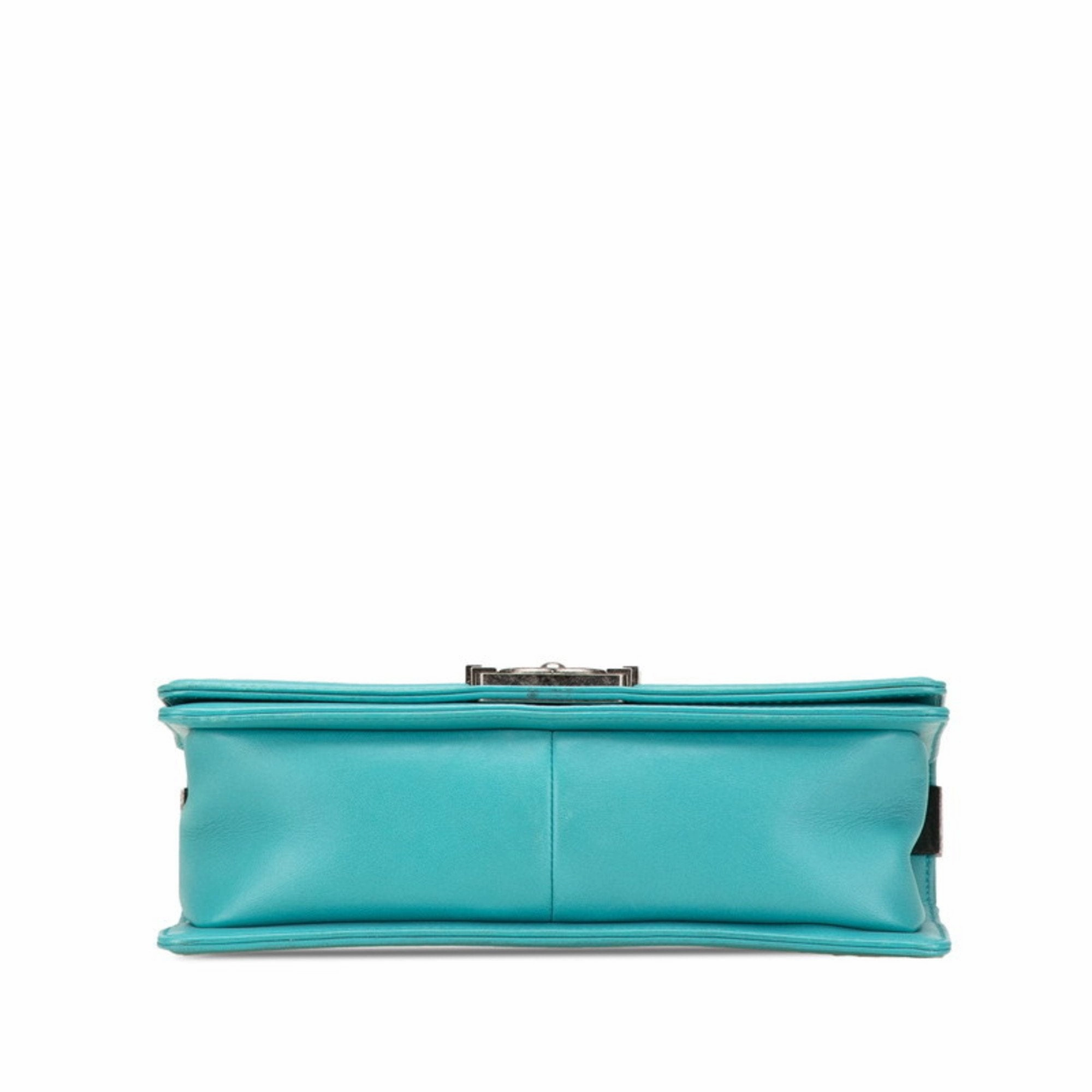 Chanel Leather Shoulder Bag (Pre-Owned)