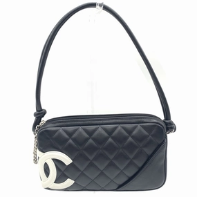 Chanel  Leather Shoulder Bag (Pre-Owned)