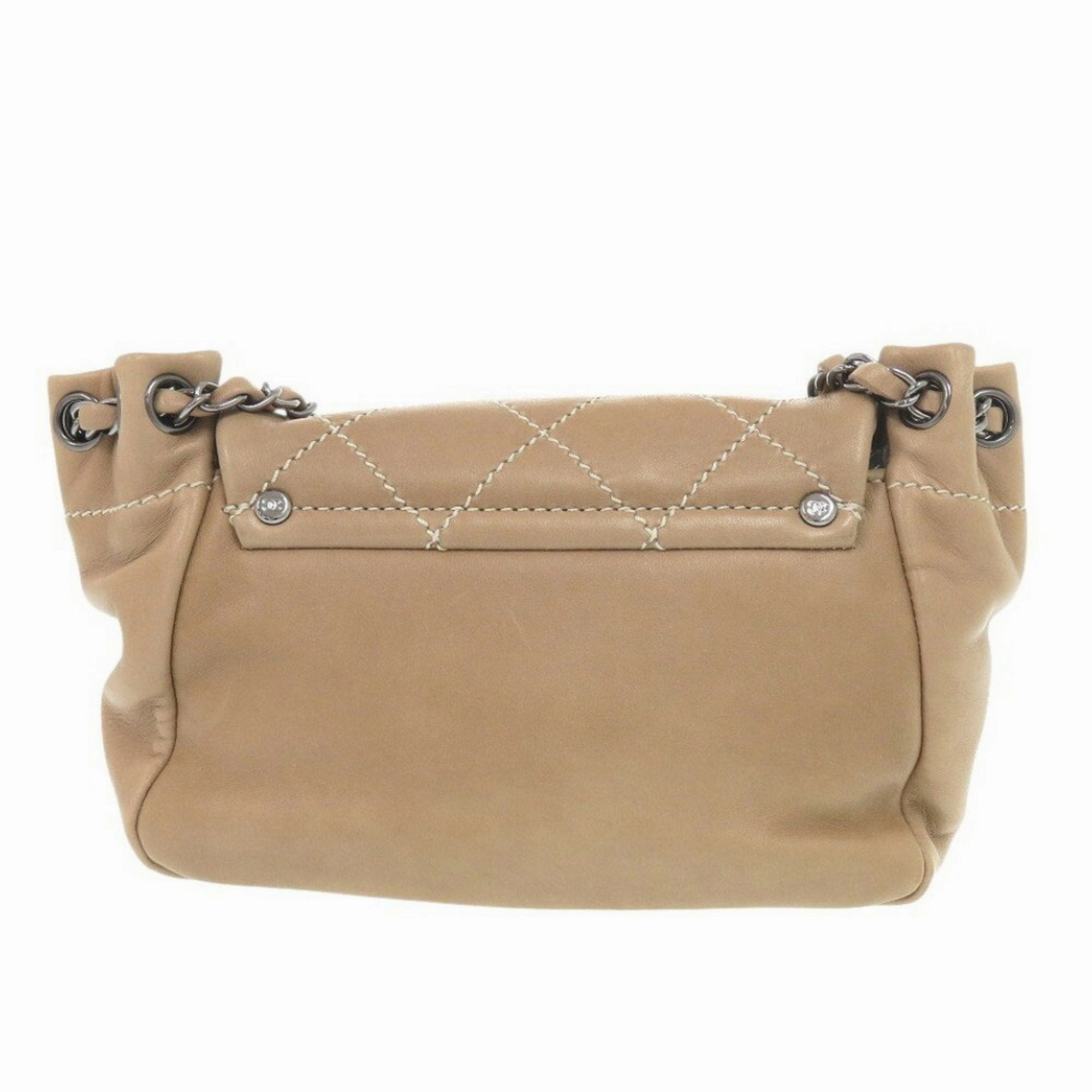 Chanel Leather Shoulder Bag (Pre-Owned)