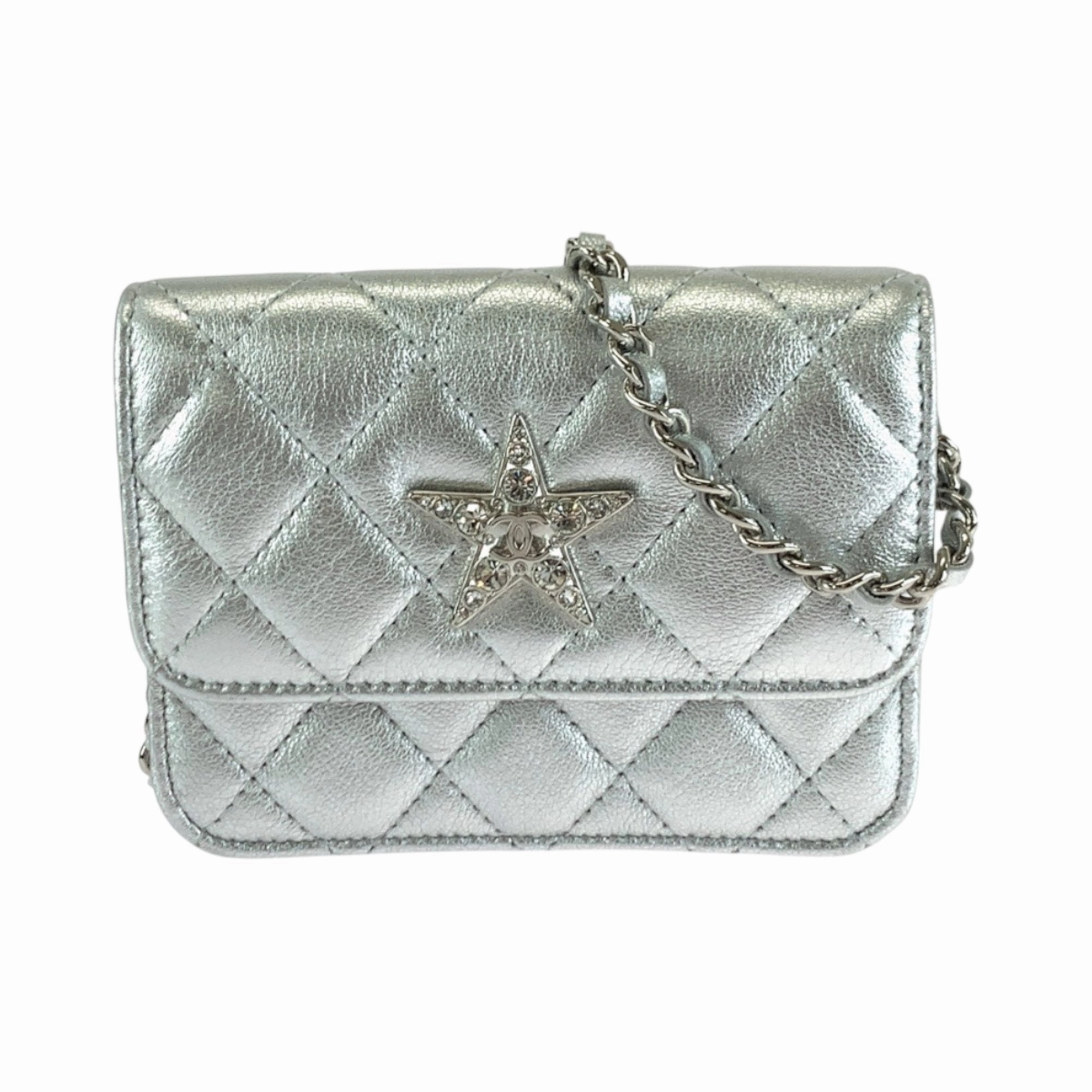 Chanel Leather Shoulder Bag (Pre-Owned)
