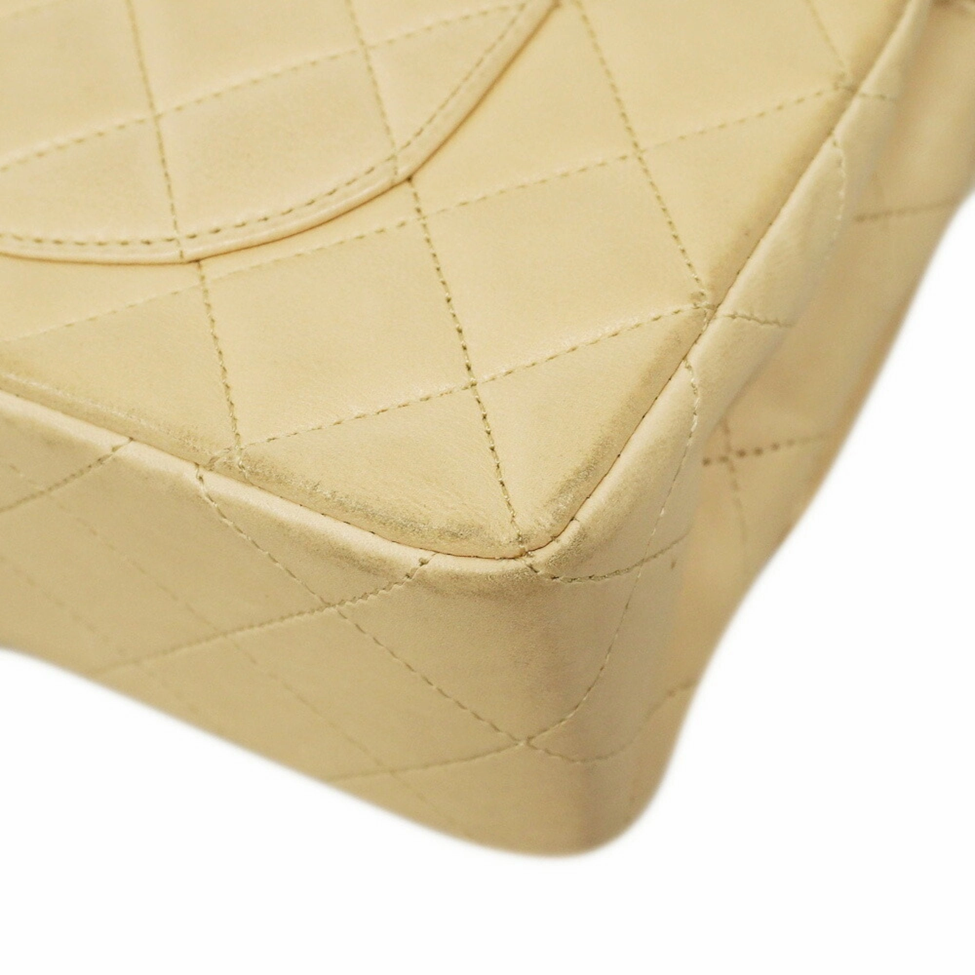 Chanel Leather Shoulder Bag (Pre-Owned)