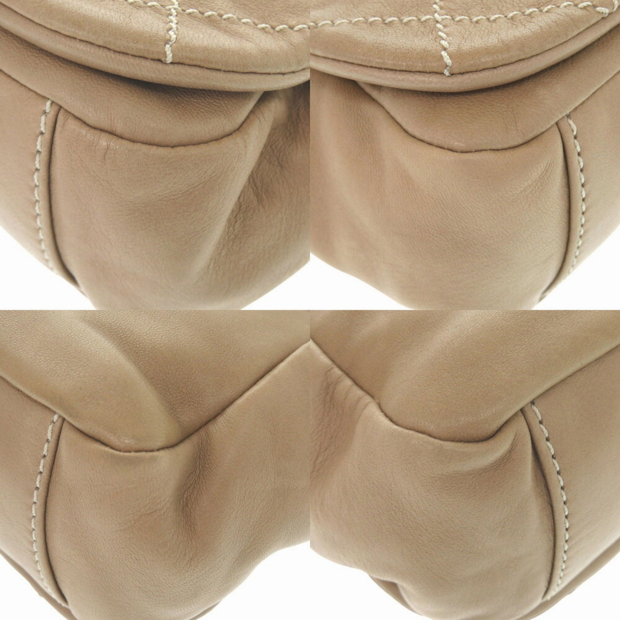 Chanel Leather Shoulder Bag (Pre-Owned)